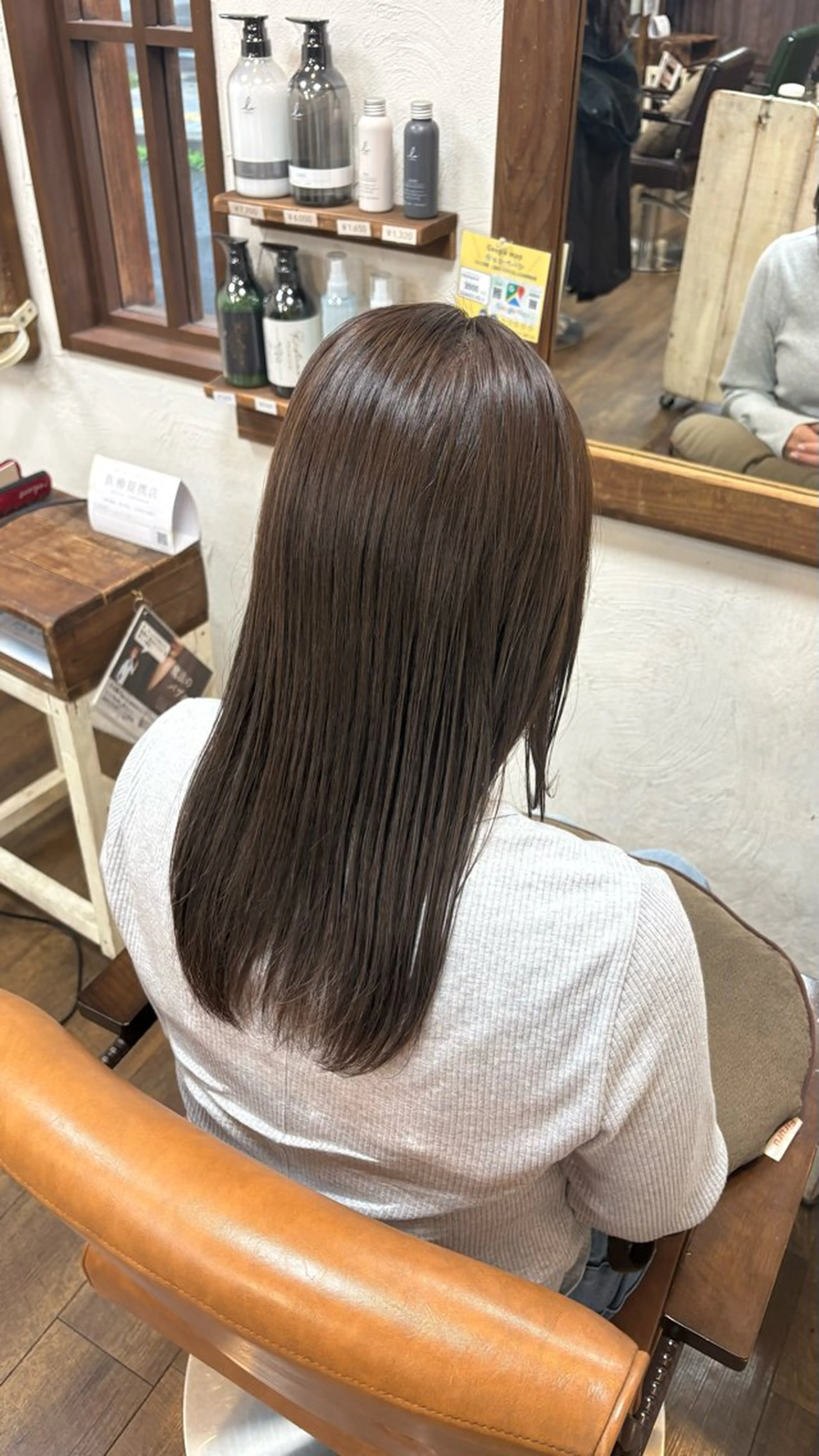 セミロング カラー 透明感カラー カット ヘアカラー 元山 透明感艶カラー 🌻レイヤーカットのヘアスタイル