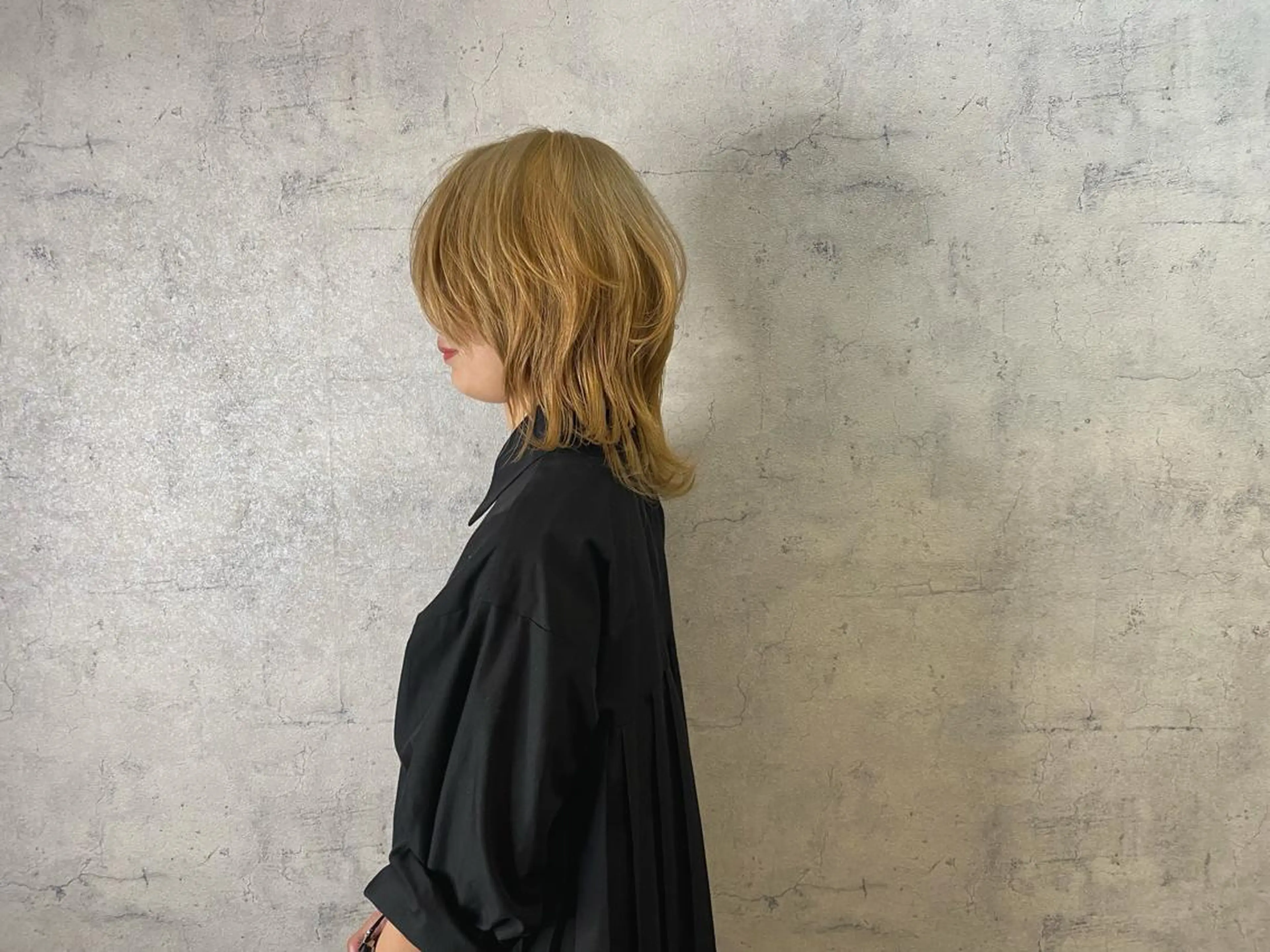 ミディアム ウルフカット vato バトのヘアスタイル