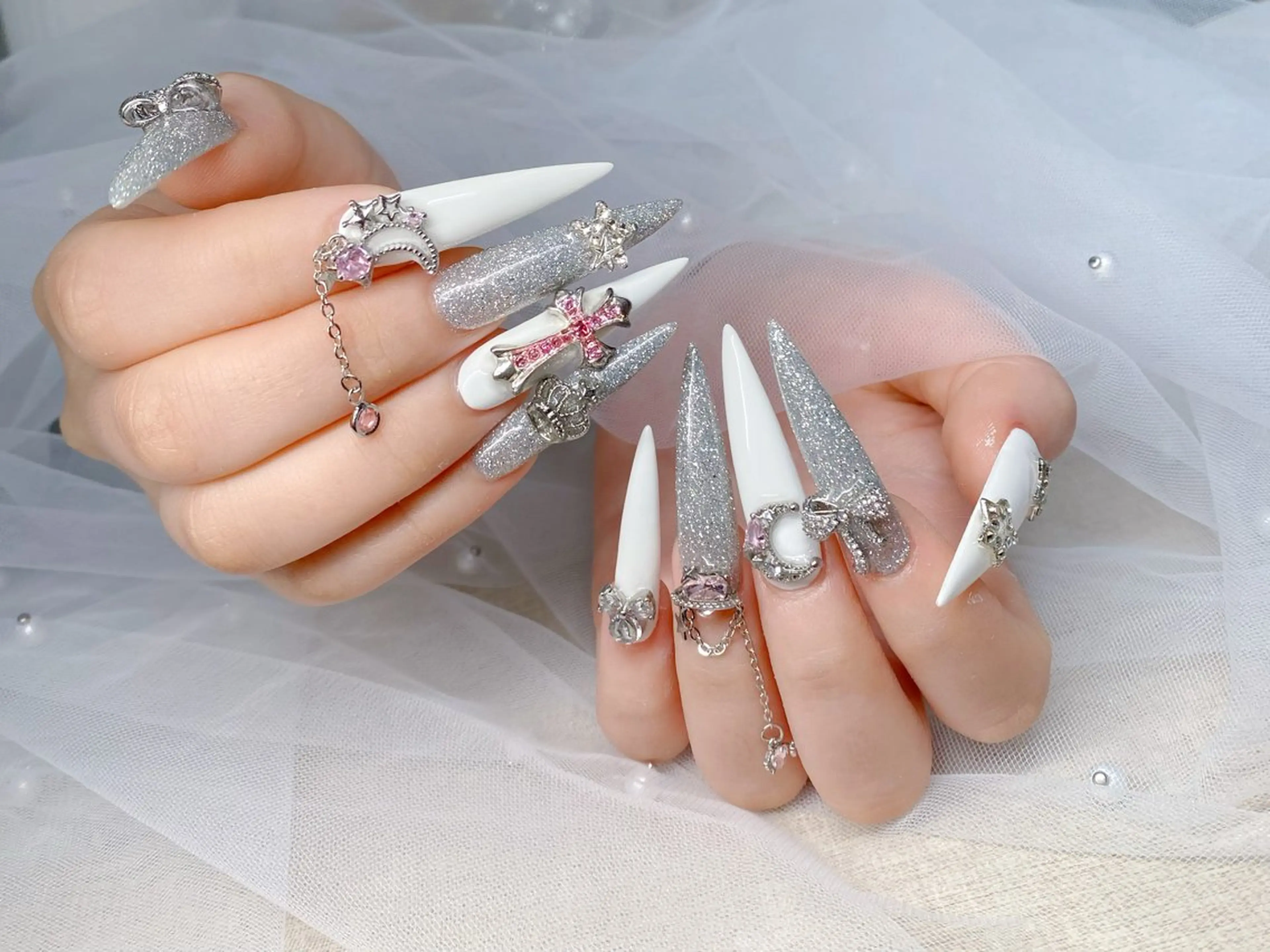 ネイル オーロラネイル ブルー チークネイル フットネイル フレンチネイル ハンドネイル チップ長さ出し 専門店のネイルデザイン