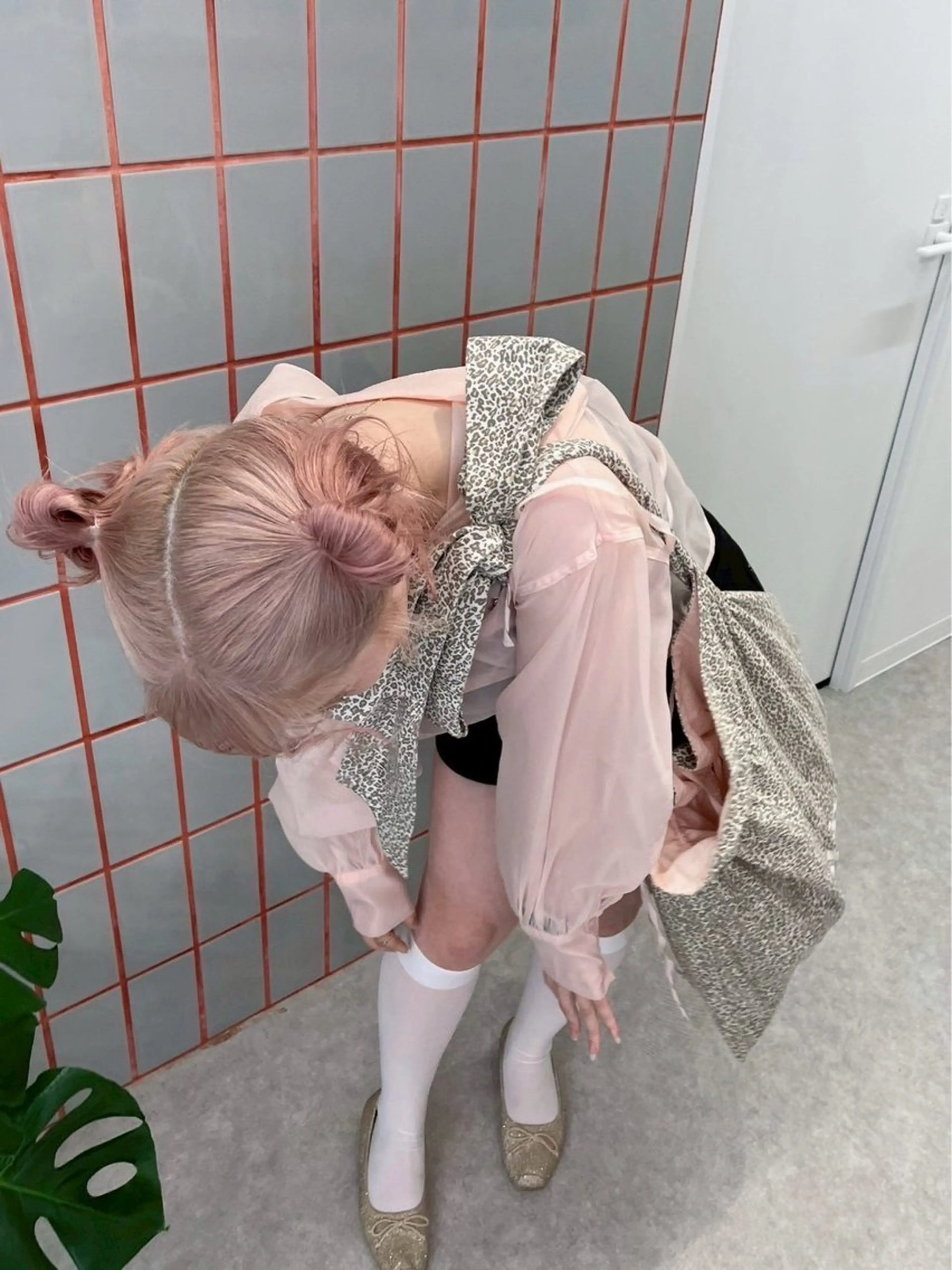 カラー PELE/ハイトーン /アズマタイチのヘアスタイル