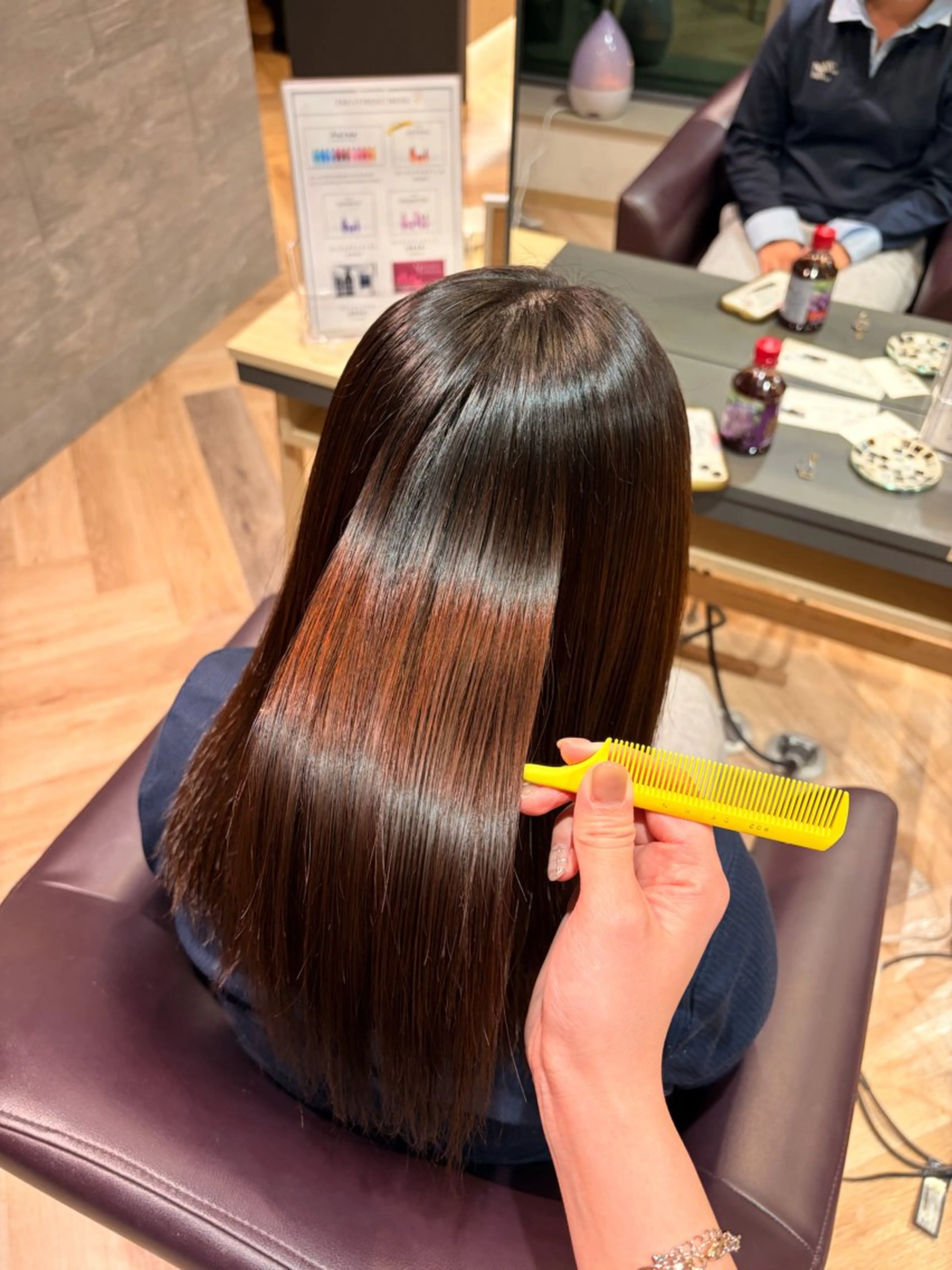セミロング 縮毛矯正 Yamada Ami🪐のヘアスタイル