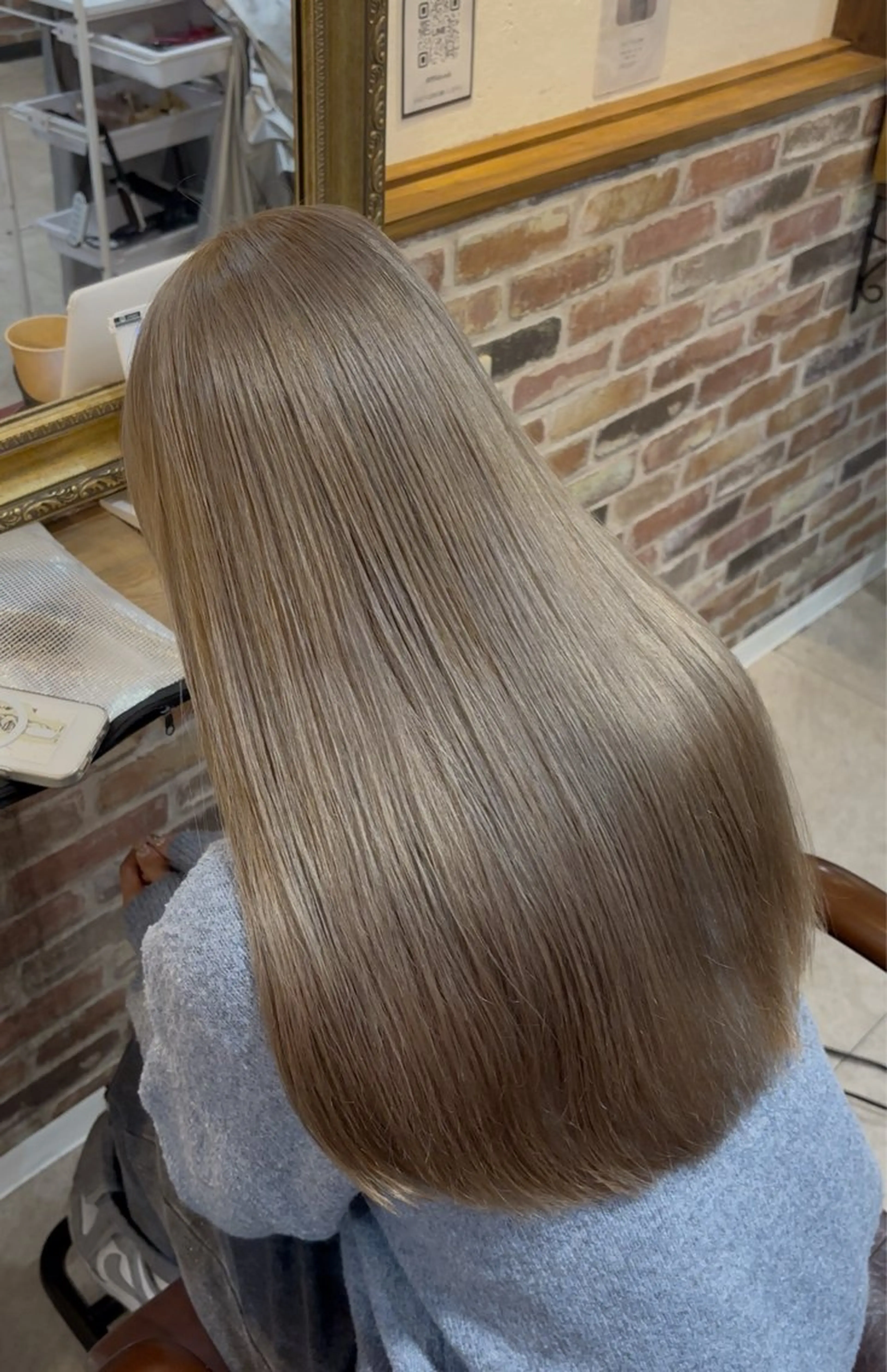 ロング カラー ベージュカラー ブロンド ブロンドベージュ ヘアカラー 越冨　レイヤー/ 顔周り特化/髪質改善のヘアスタイル