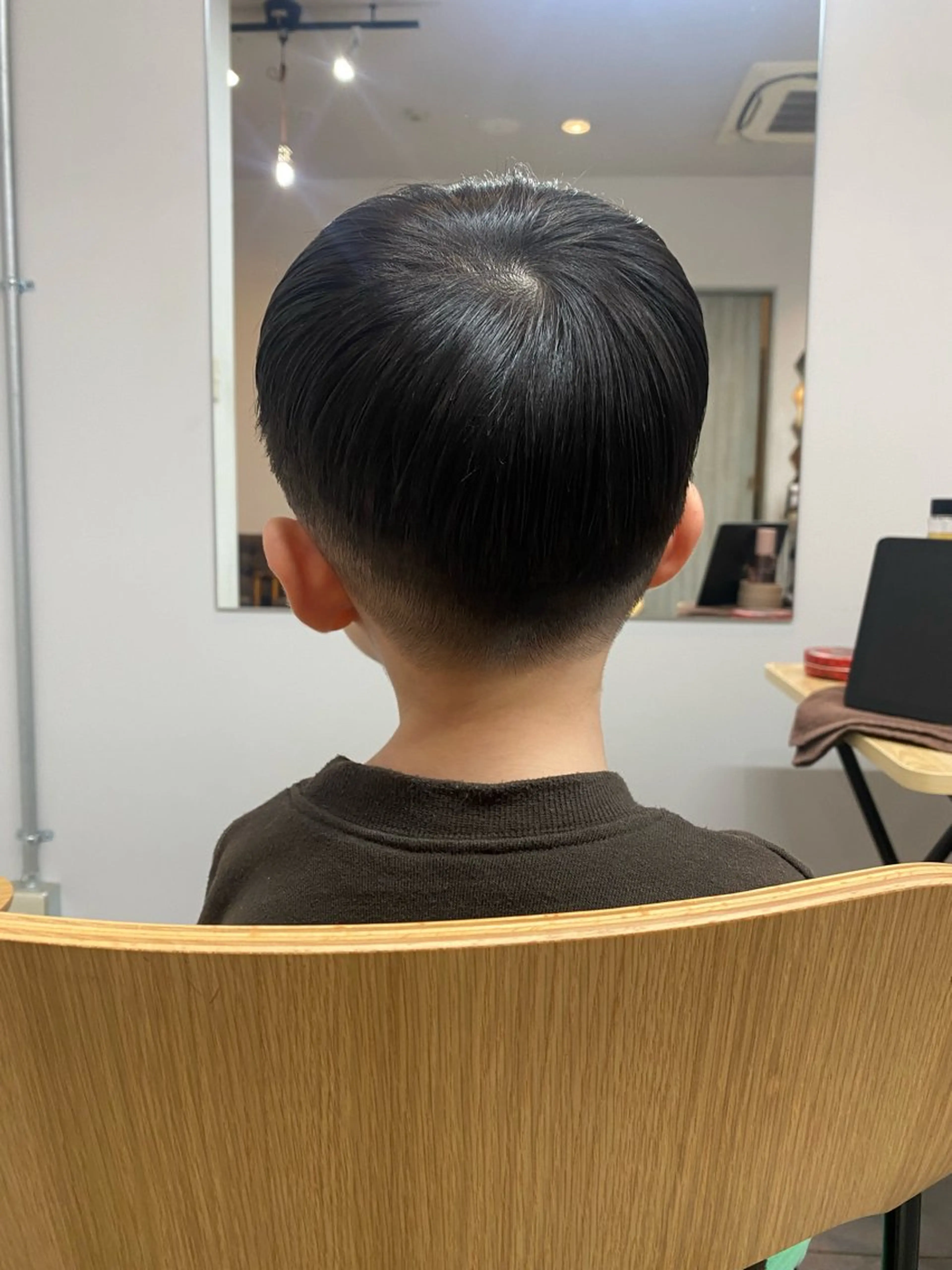 【小中学生限定クーポン💥】ママさん必見✨小学生、中学生シャンプーなしカット✂️¥3,300の写真