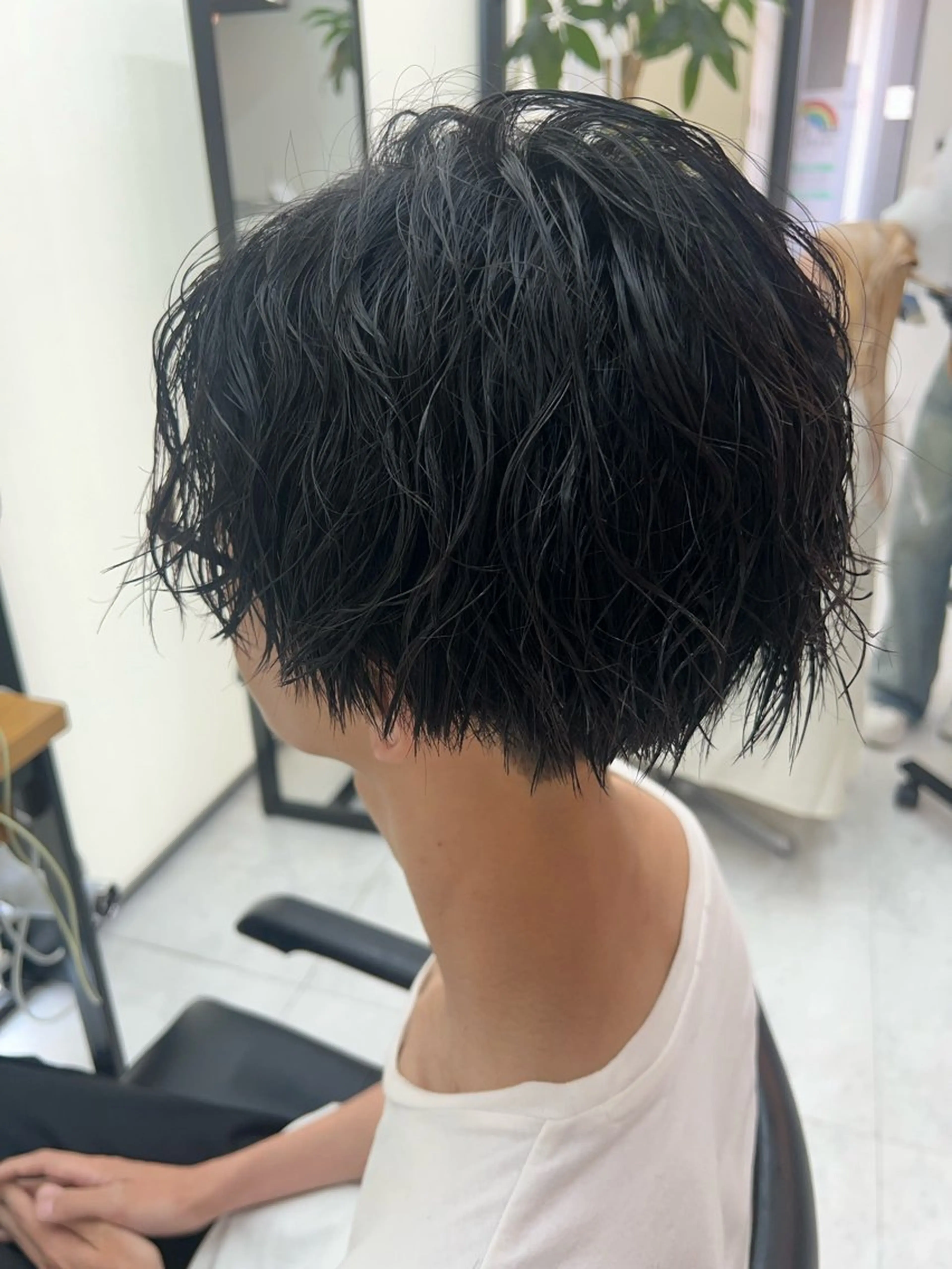 メンズ ダブルカラー寒色系 ボリューム改善ハヤトのヘアスタイル