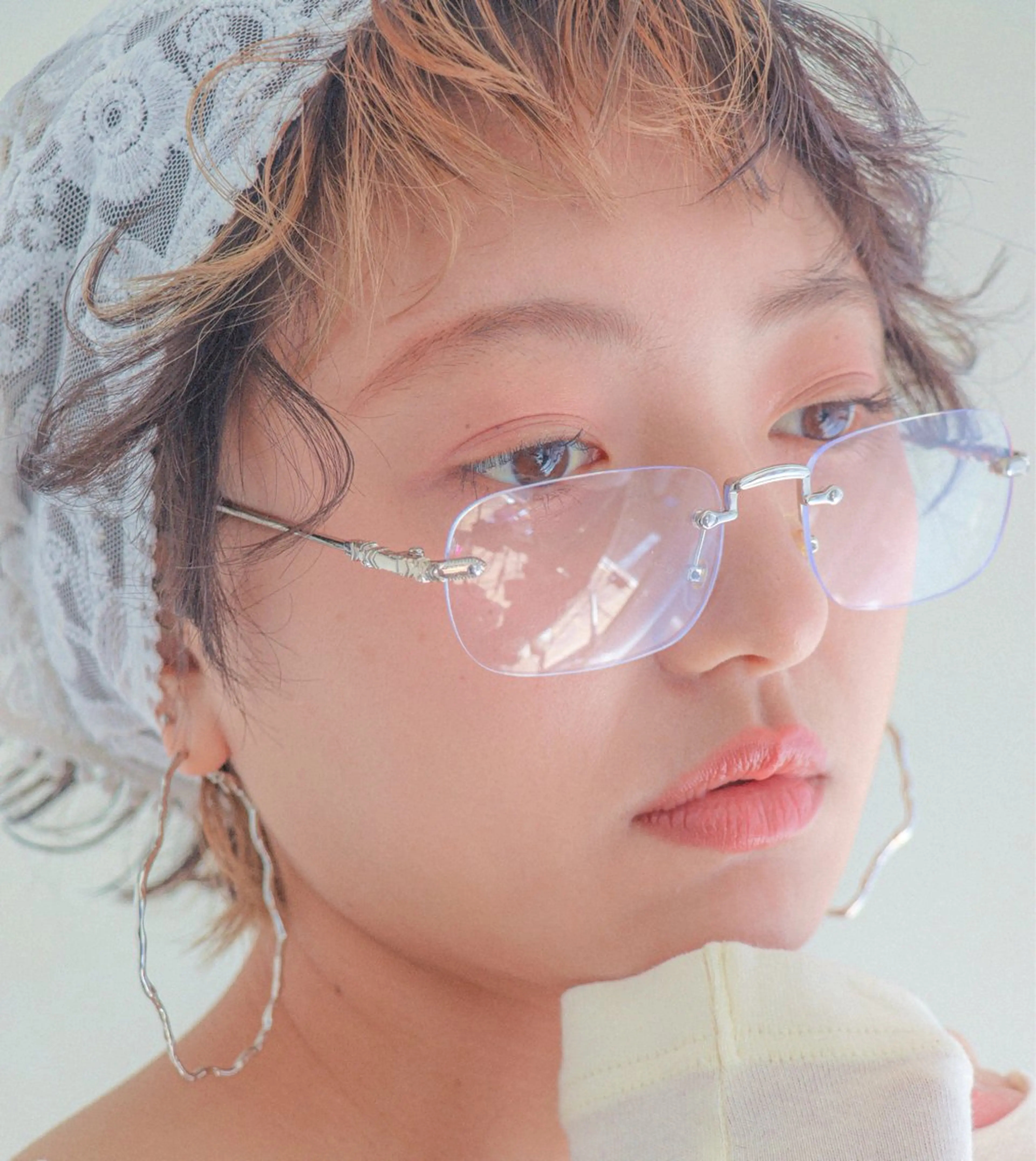 ショート カラー パーマ ヘアアレンジ ダブルカラー ヘアカラー 森山 陽菜のヘアスタイル