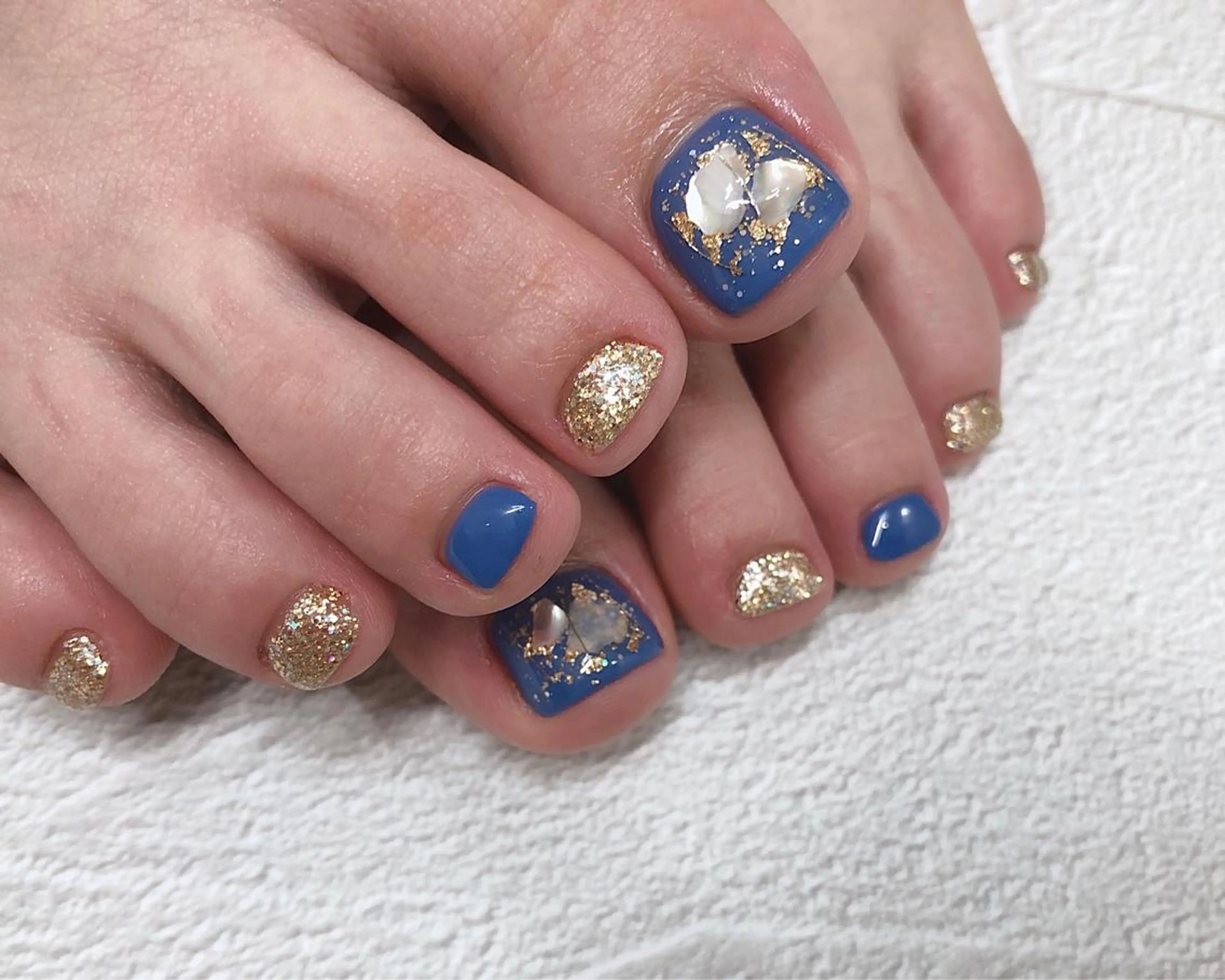 ネイル ブルー フットネイル saki_ nail heronのネイルデザイン