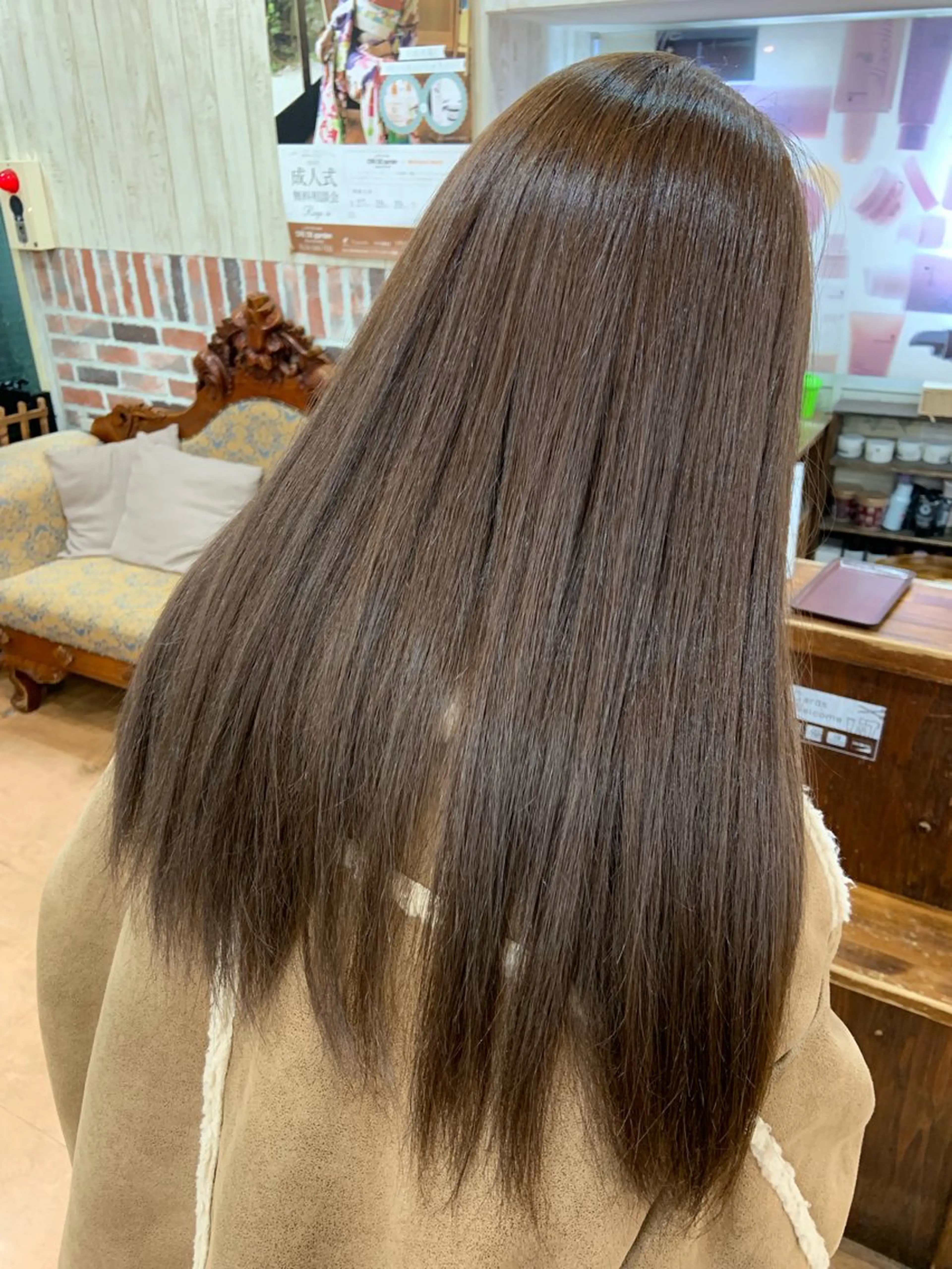 カラー ベージュカラー ブリーチ ブリーチなしカラー 石井 智美のヘアスタイル