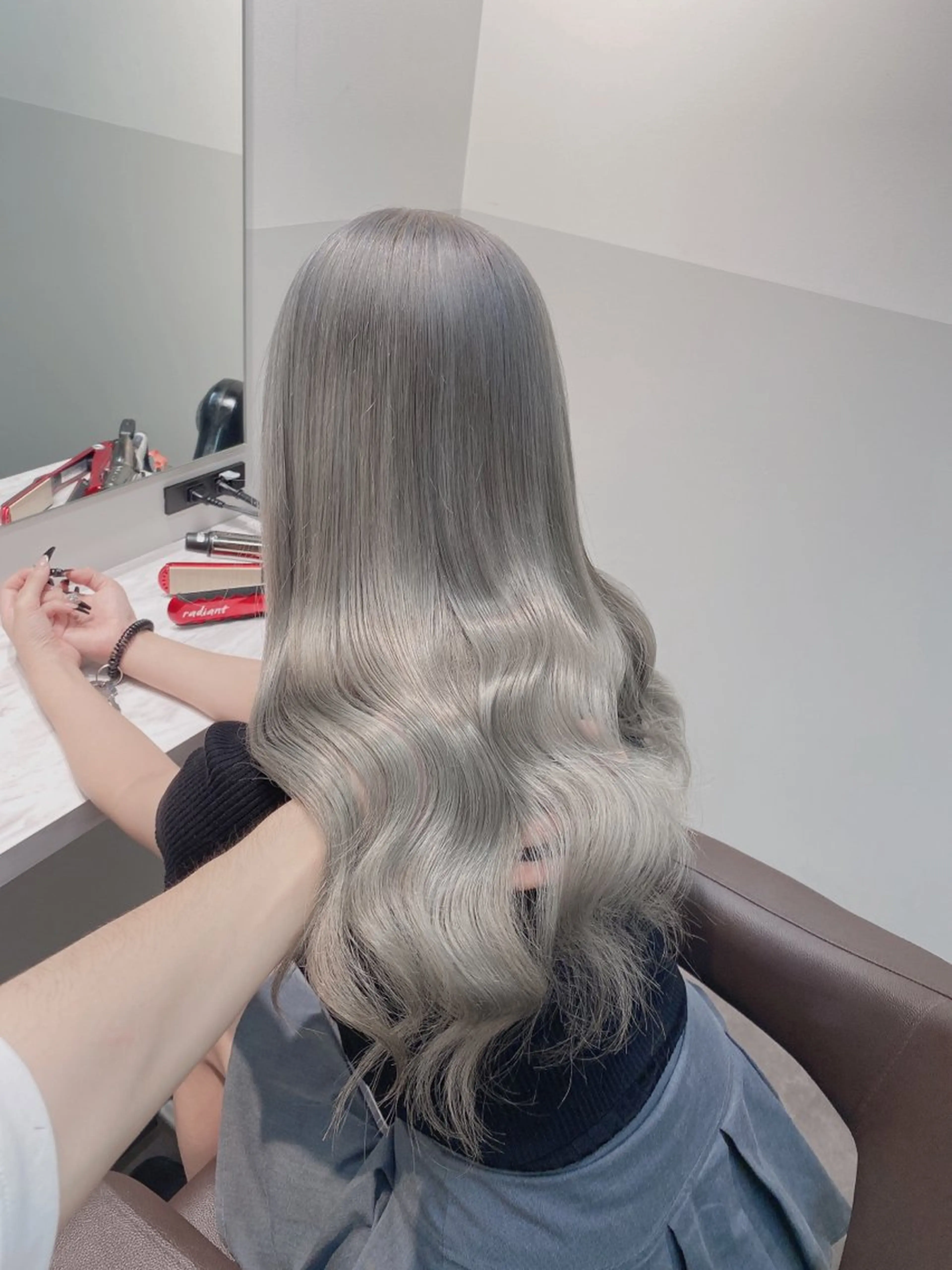 ロング カラー ヘアアレンジ メンズ ヘアカラー トリートメント SALOWIN所属・ハイトーン美容師 MASATOのヘアスタイル
