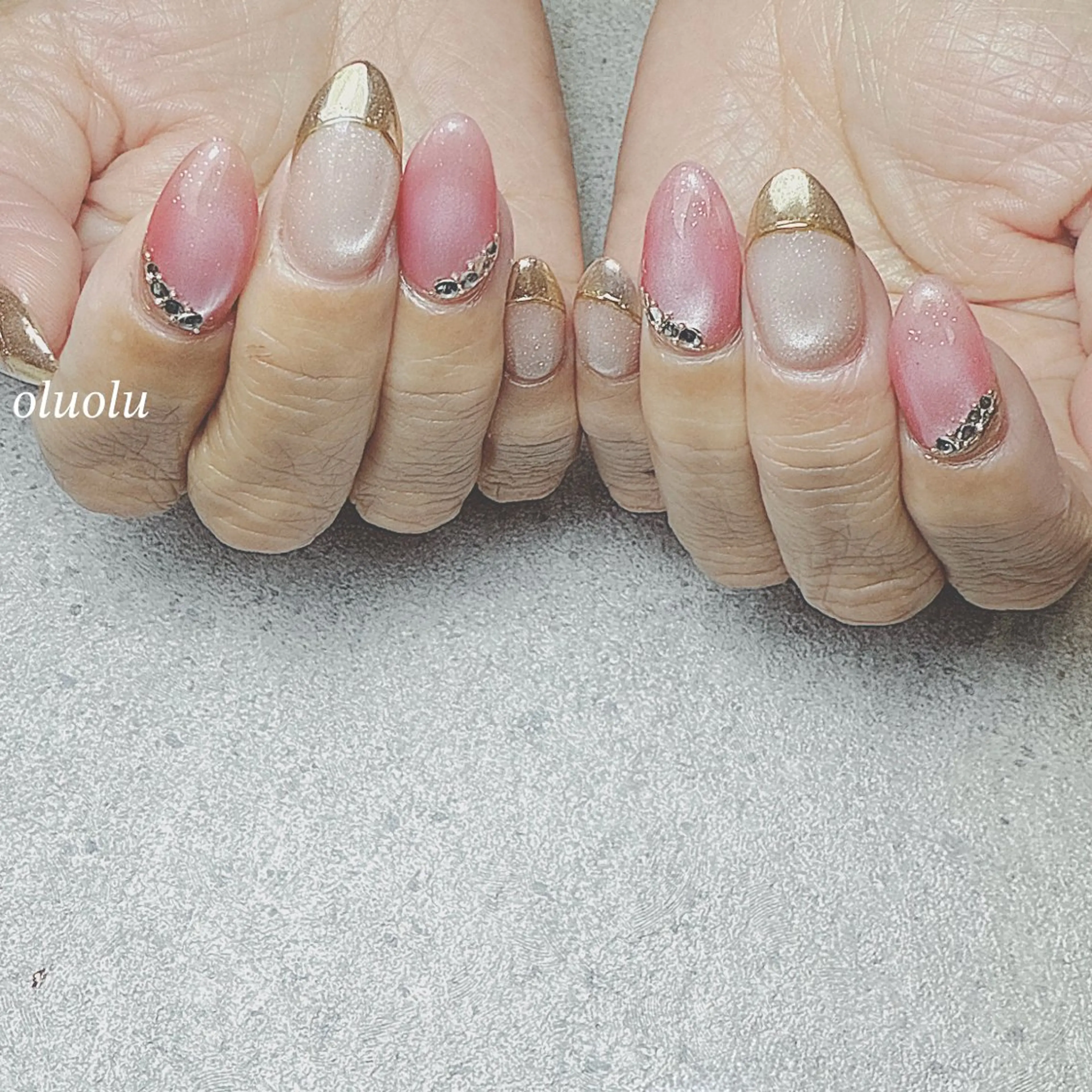 ネイル アートネイル フレンチネイル キラキラネイル マグネットネイル ミラーネイル ハンドネイル 大村 紬華のネイルデザイン