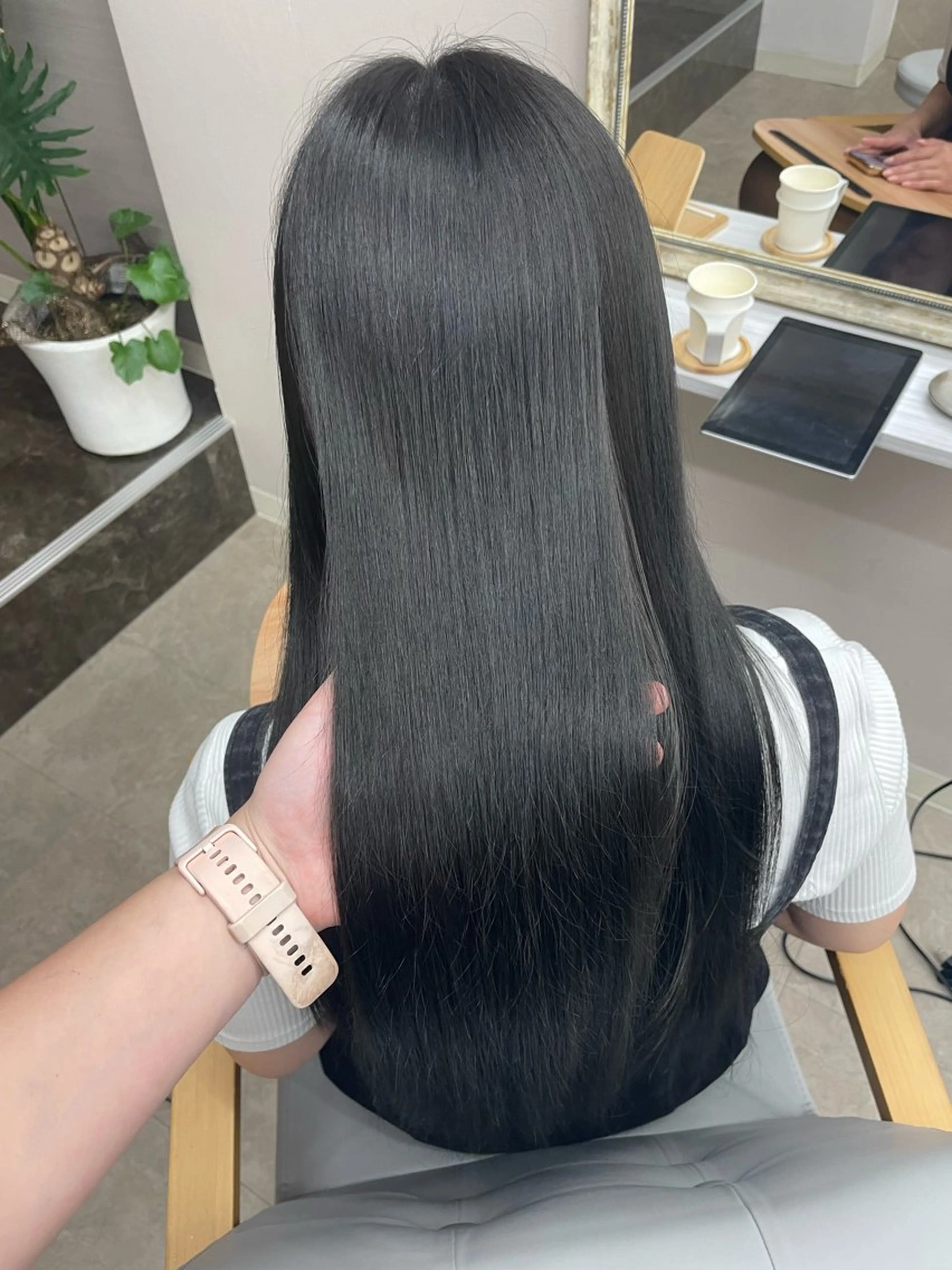 ロング luna ayane ／透明感カラーのヘアスタイル