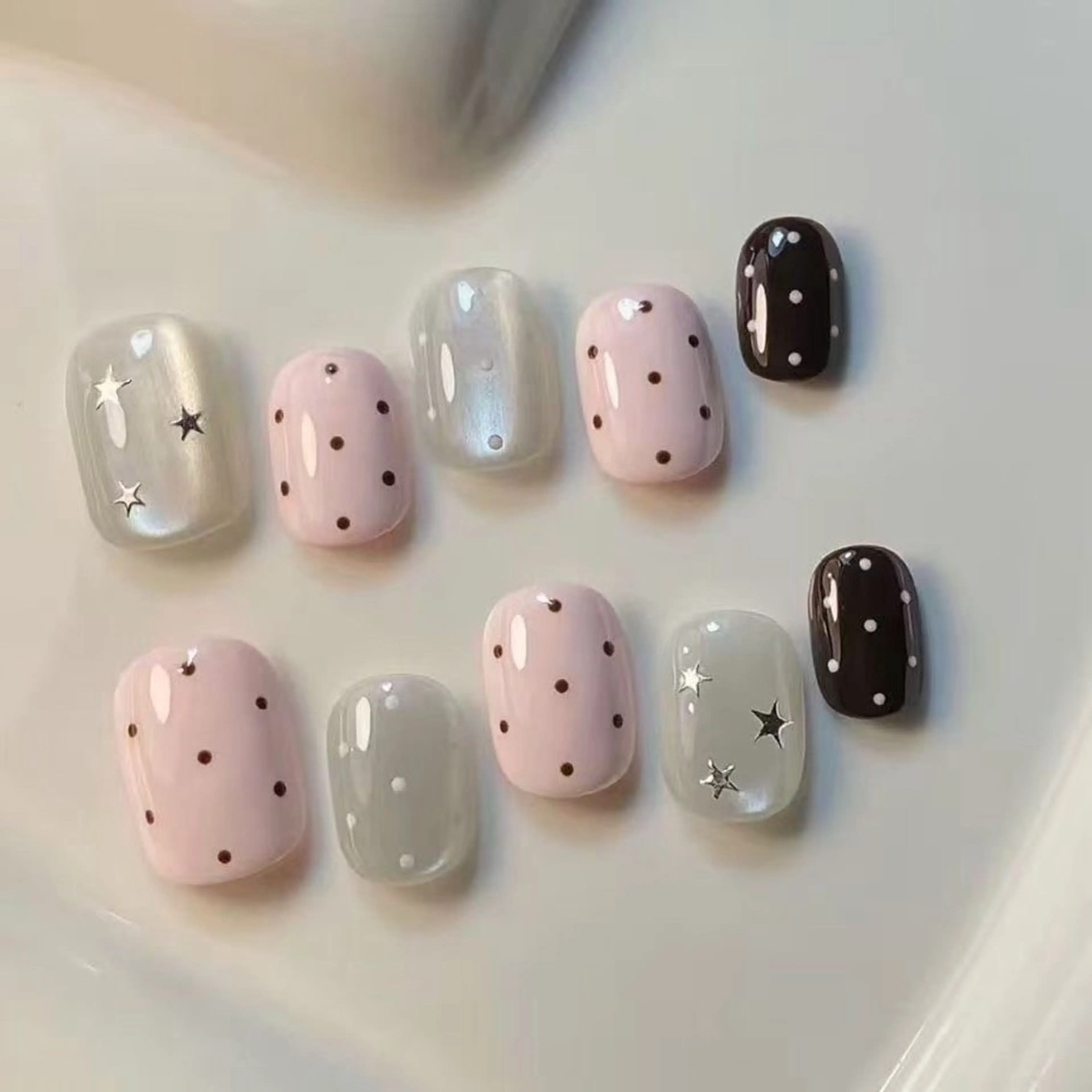 ネイル マグネットネイル ワンカラーネイル 春ネイル Miu nailのネイルデザイン