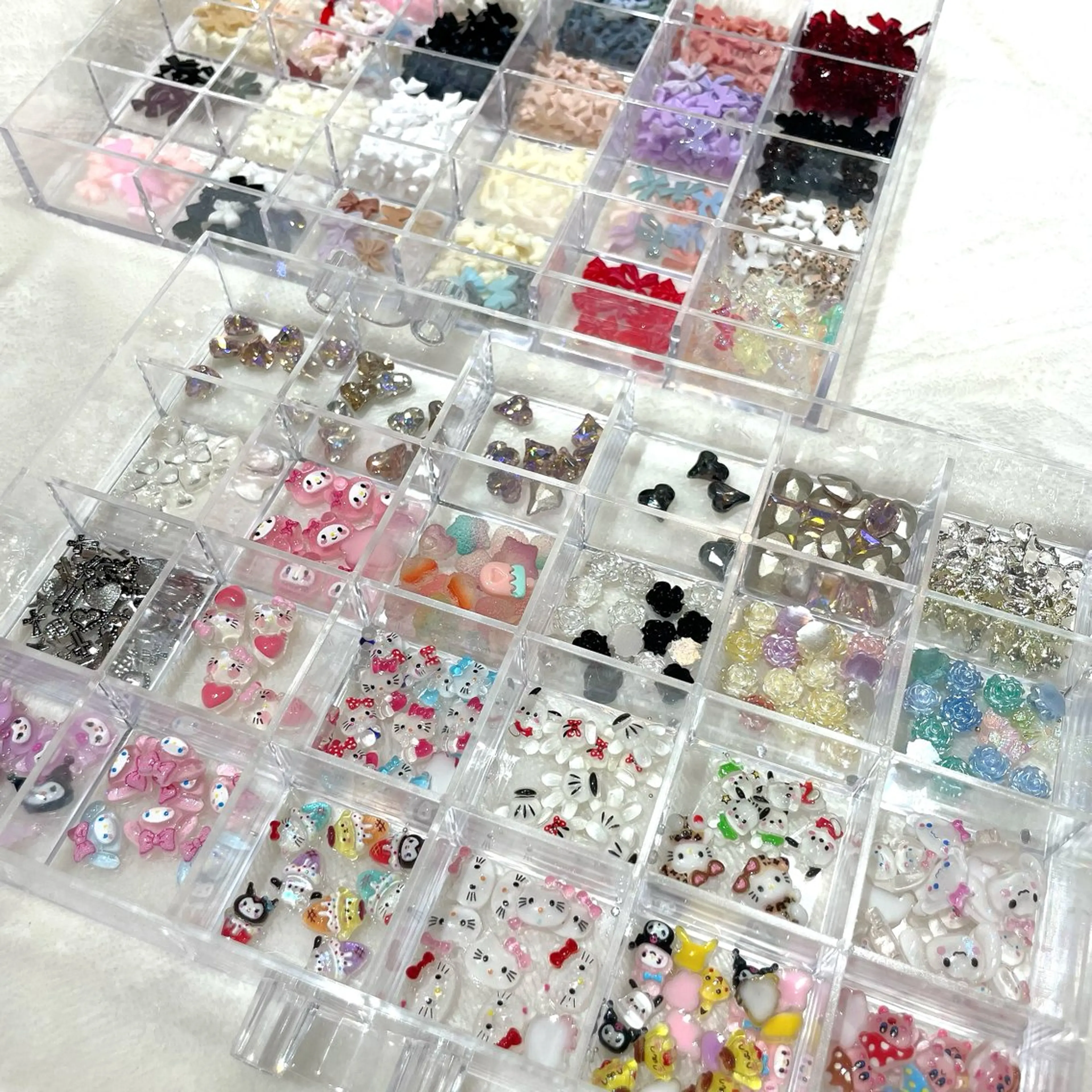 ネイル リボン KITTY所属・KITTY🩰 AKIのネイルデザイン