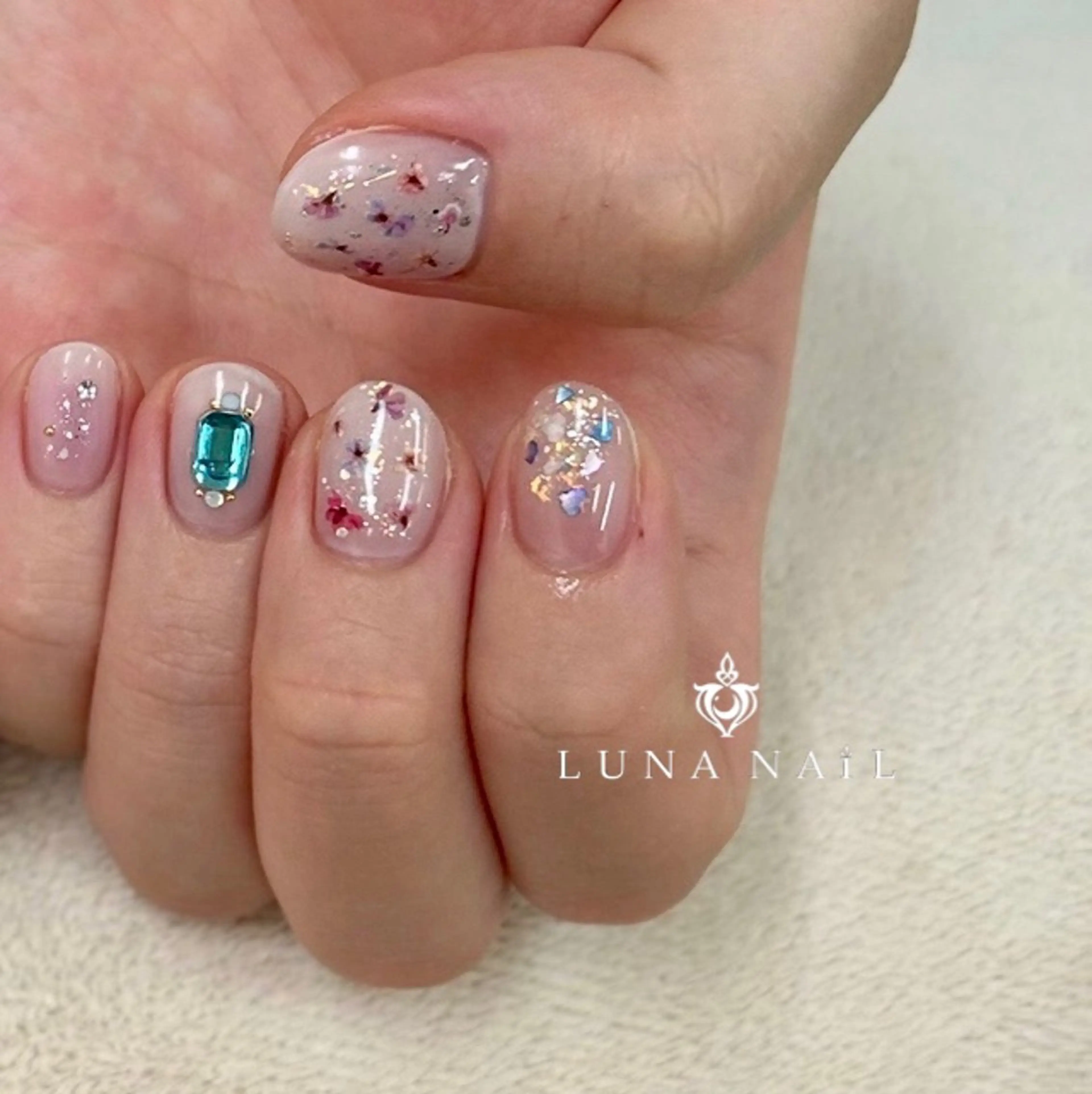 ネイル ハンドネイル アトリエ　ミモザ所属・いまむら あかりのネイルデザイン