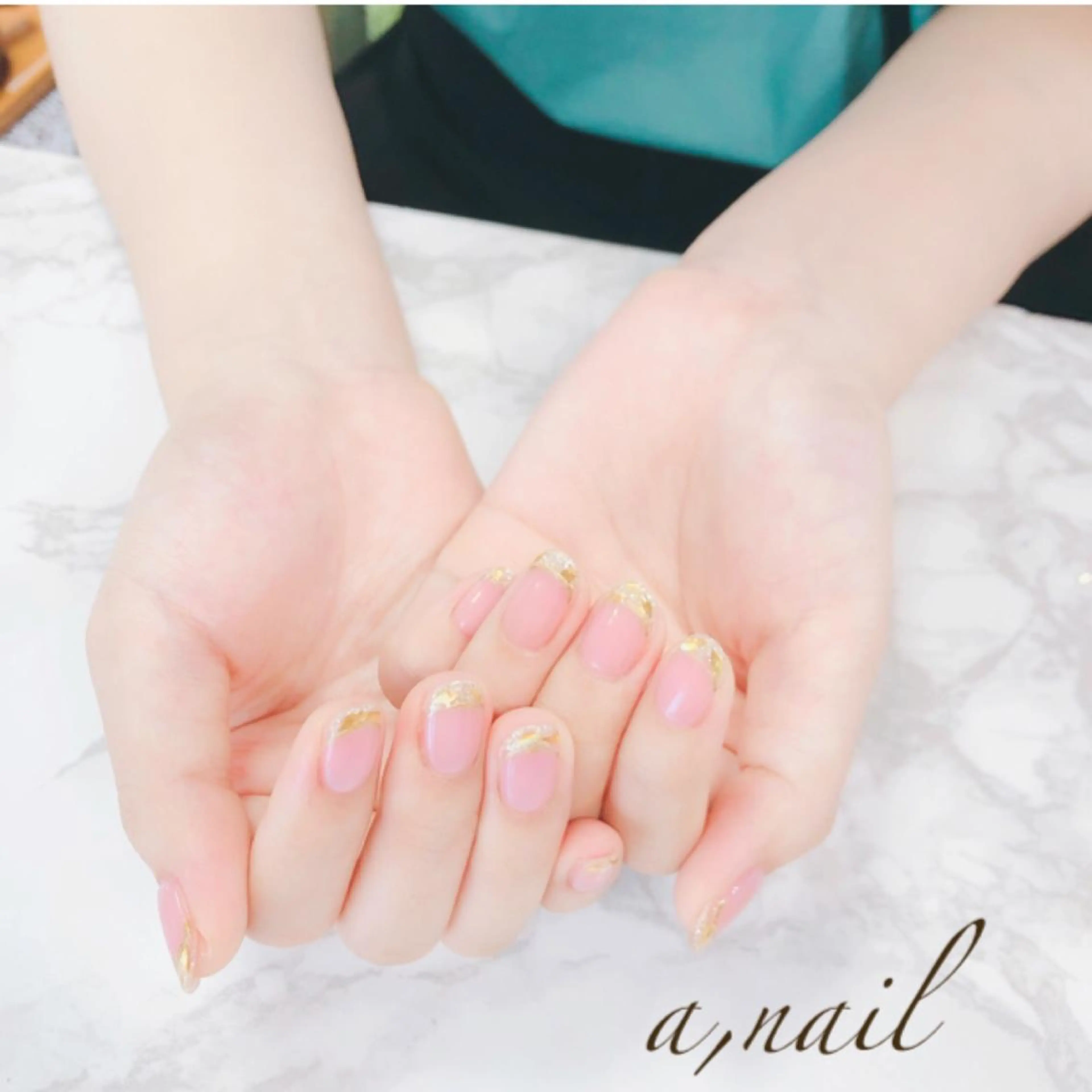 ネイル フットネイル フレンチネイル ジェルネイル ガラスフレンチ ゴールド ネイルサロン エーネイルのネイルデザイン