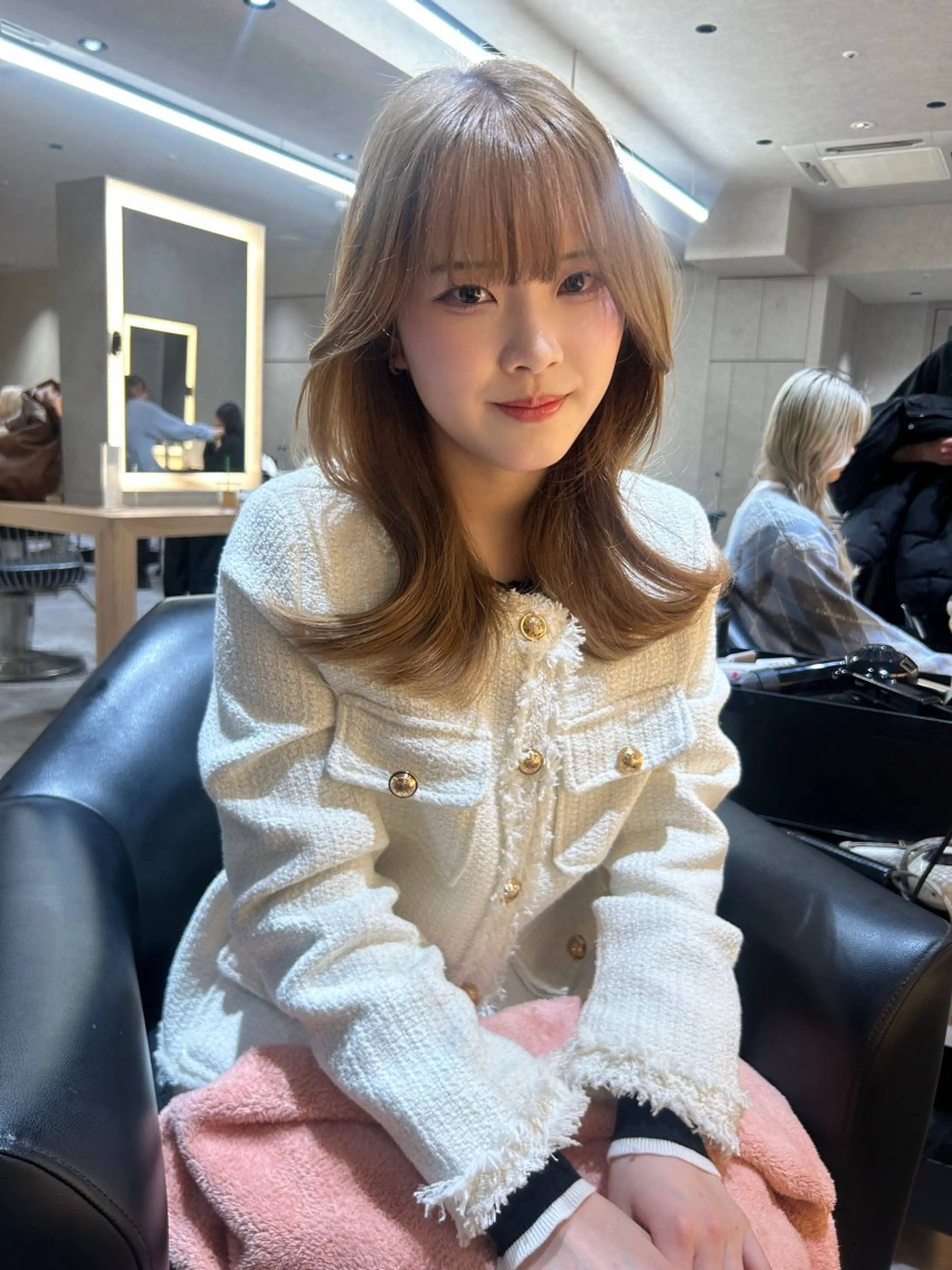 ミディアム レイヤーカット カット Kobayashi ハイライト/ショートのヘアスタイル