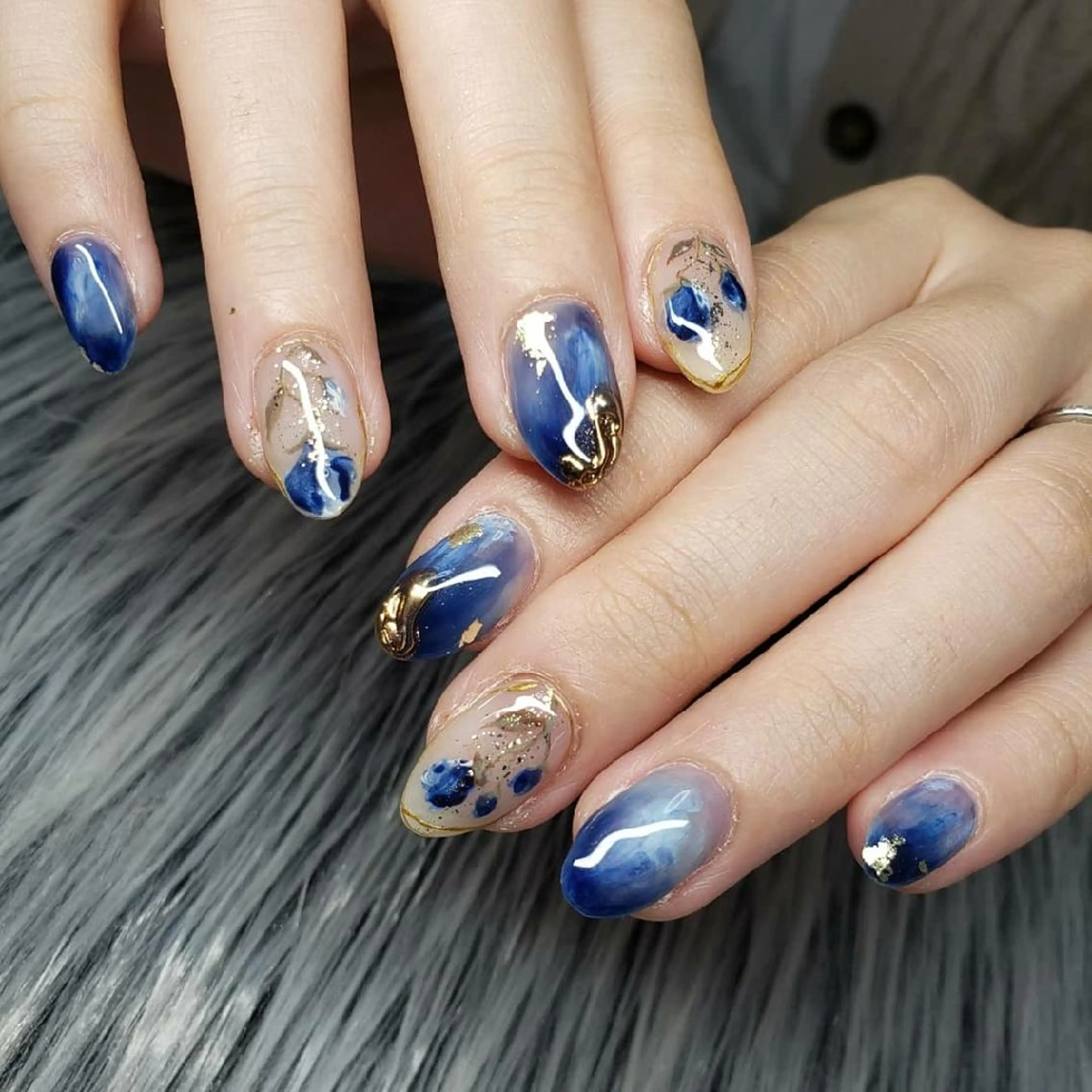 ネイル ブルー フラワーネイル 持ち込み ニュアンスネイル 春ネイル ハンドネイル Nail salon Coco【溝の口駅】のネイルデザイン