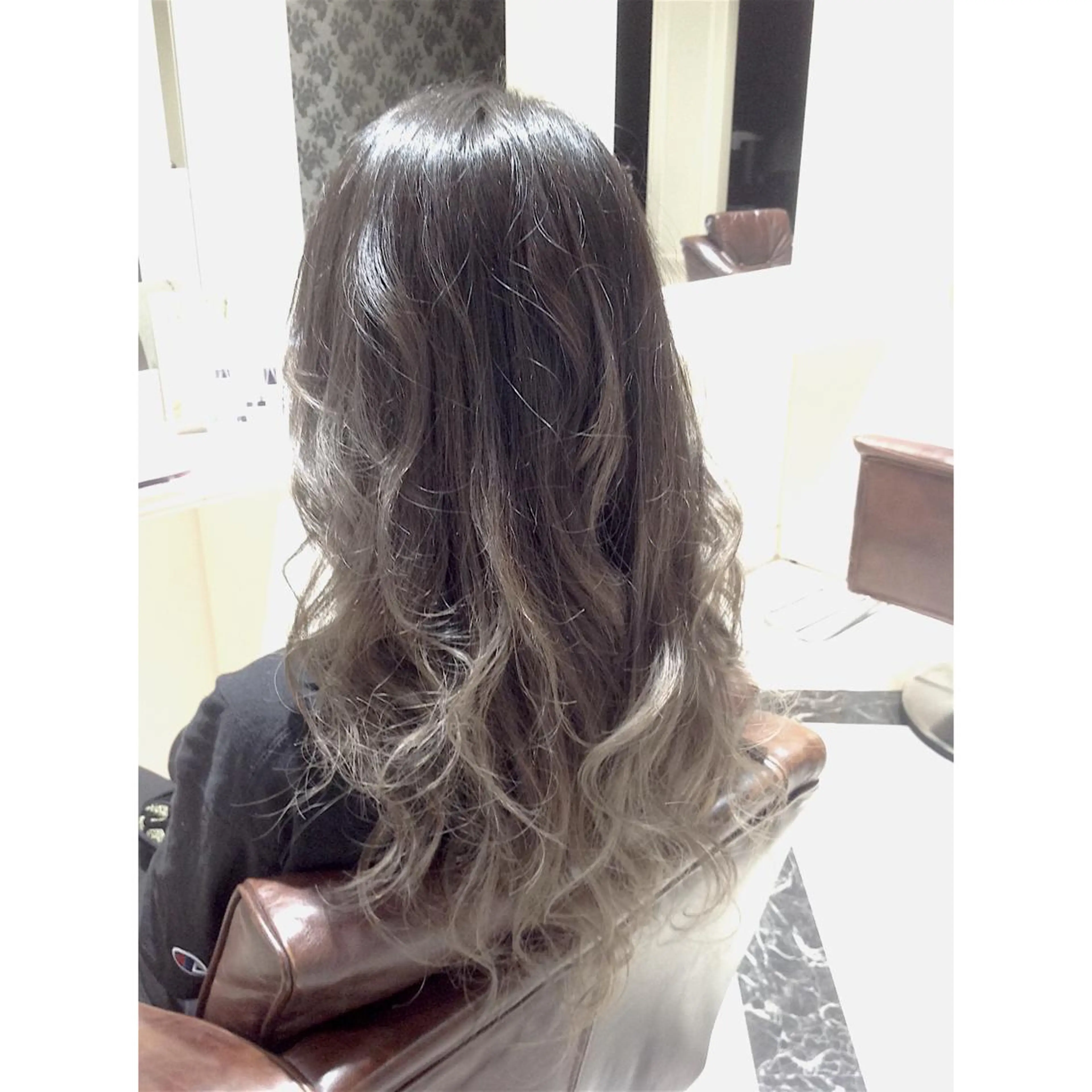 ロング カラー グラデーションカラー グレージュ 髪質改善✨カラー特化 サロン🎨平尾晃一のヘアスタイル