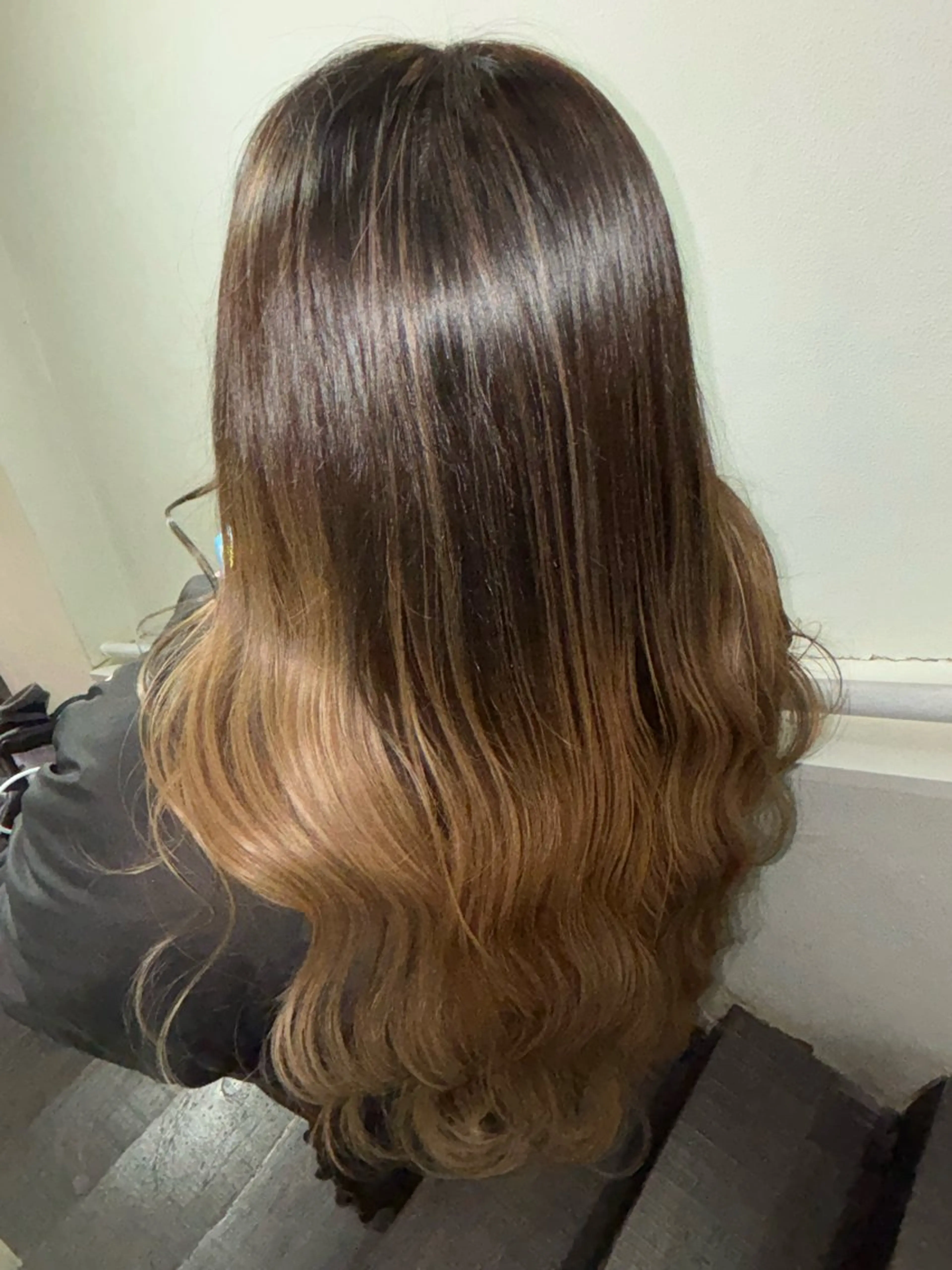 ロング カラー グラデーションカラー ハイライトカラー ハイライト ヘアカラー NOA/トレンドヘア ブリーチなし艶カラーのヘアスタイル