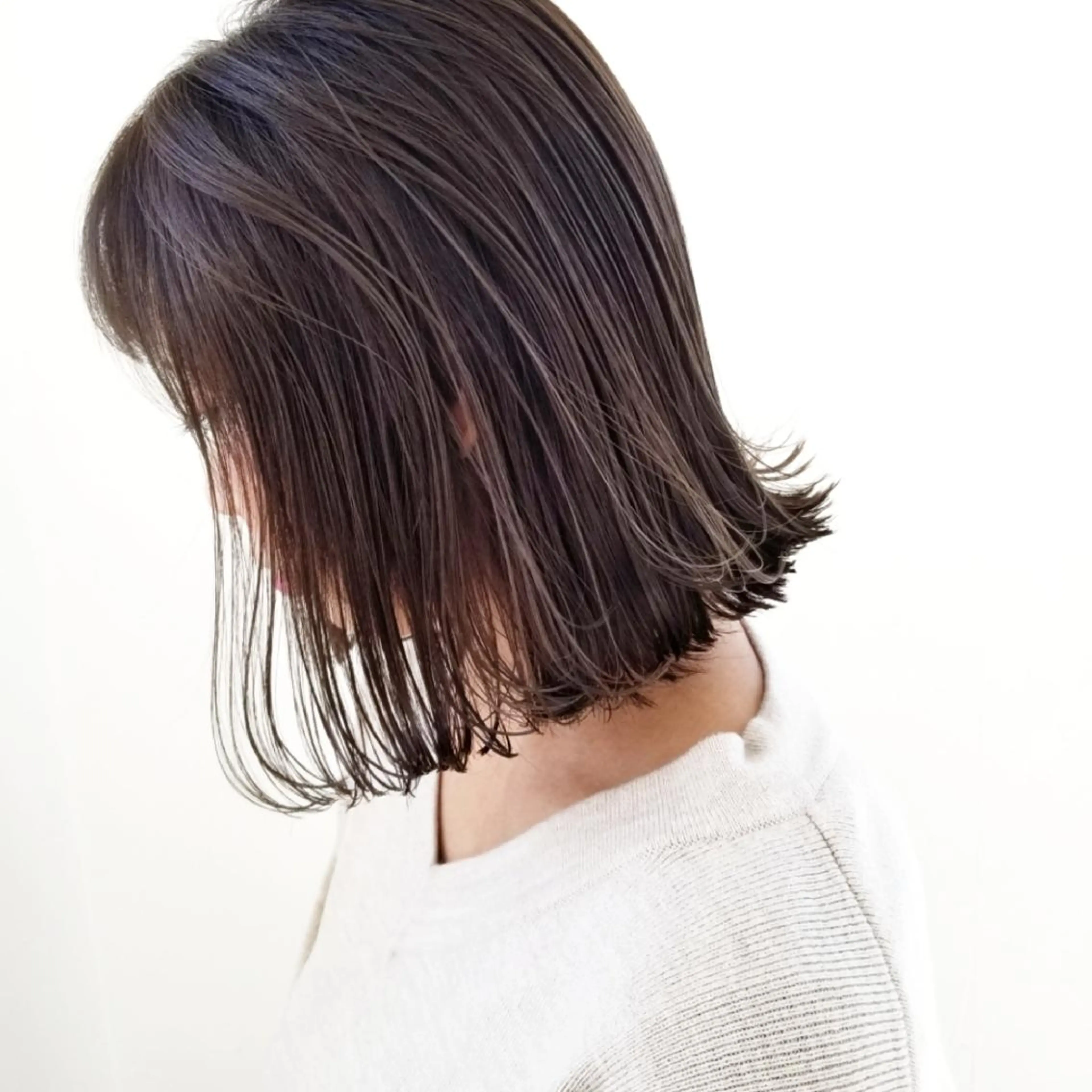 ミディアム カラー ココアグレージュ グレージュ ボブ カット トリートメント ヘッドスパ レイヤーカット/ ウルフカット/大橋 のヘアスタイル