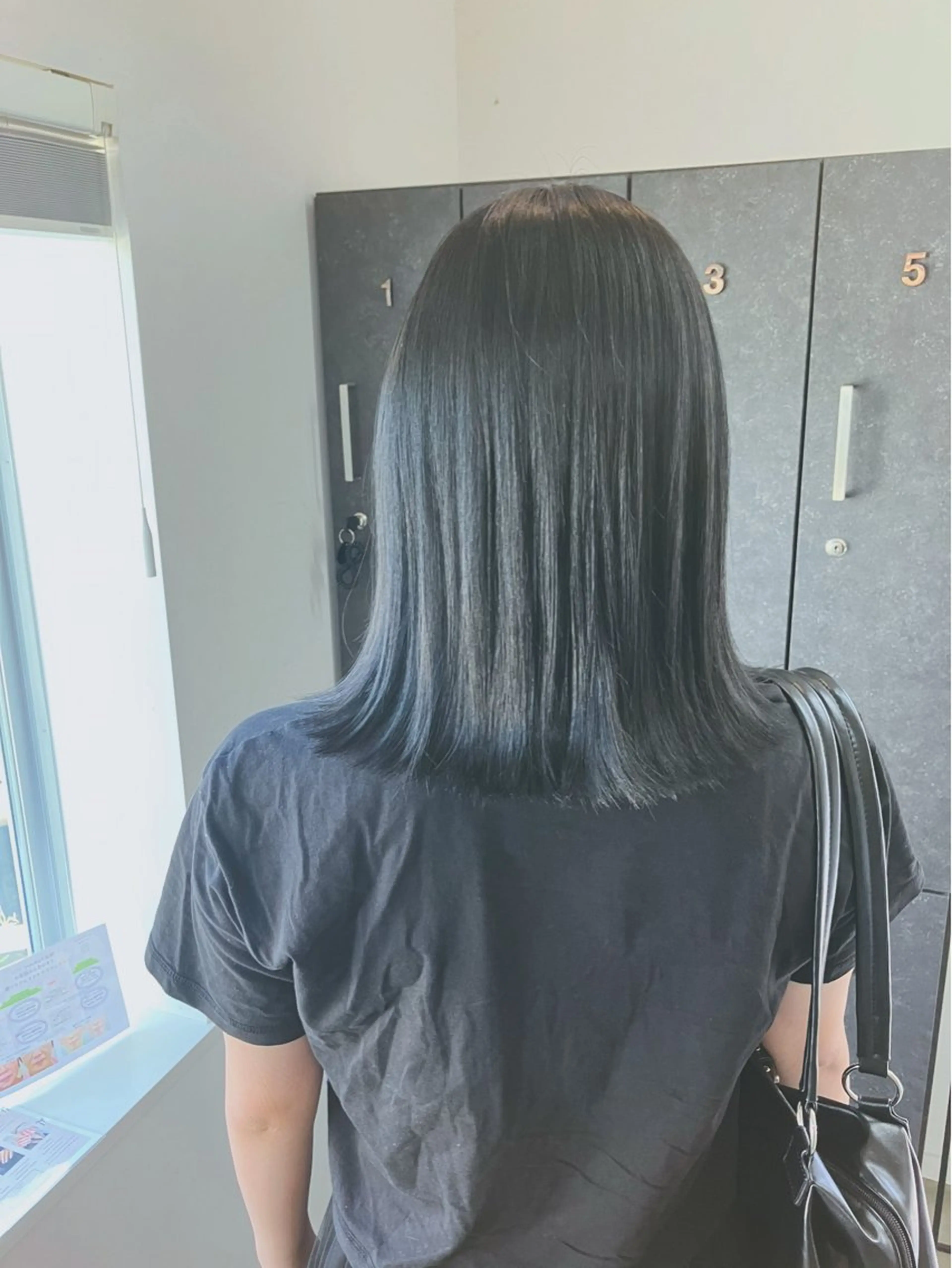 ミディアム カラー ブリーチ ヘアカラー 【ツヤ髪特化】 スズキアキエのヘアスタイル