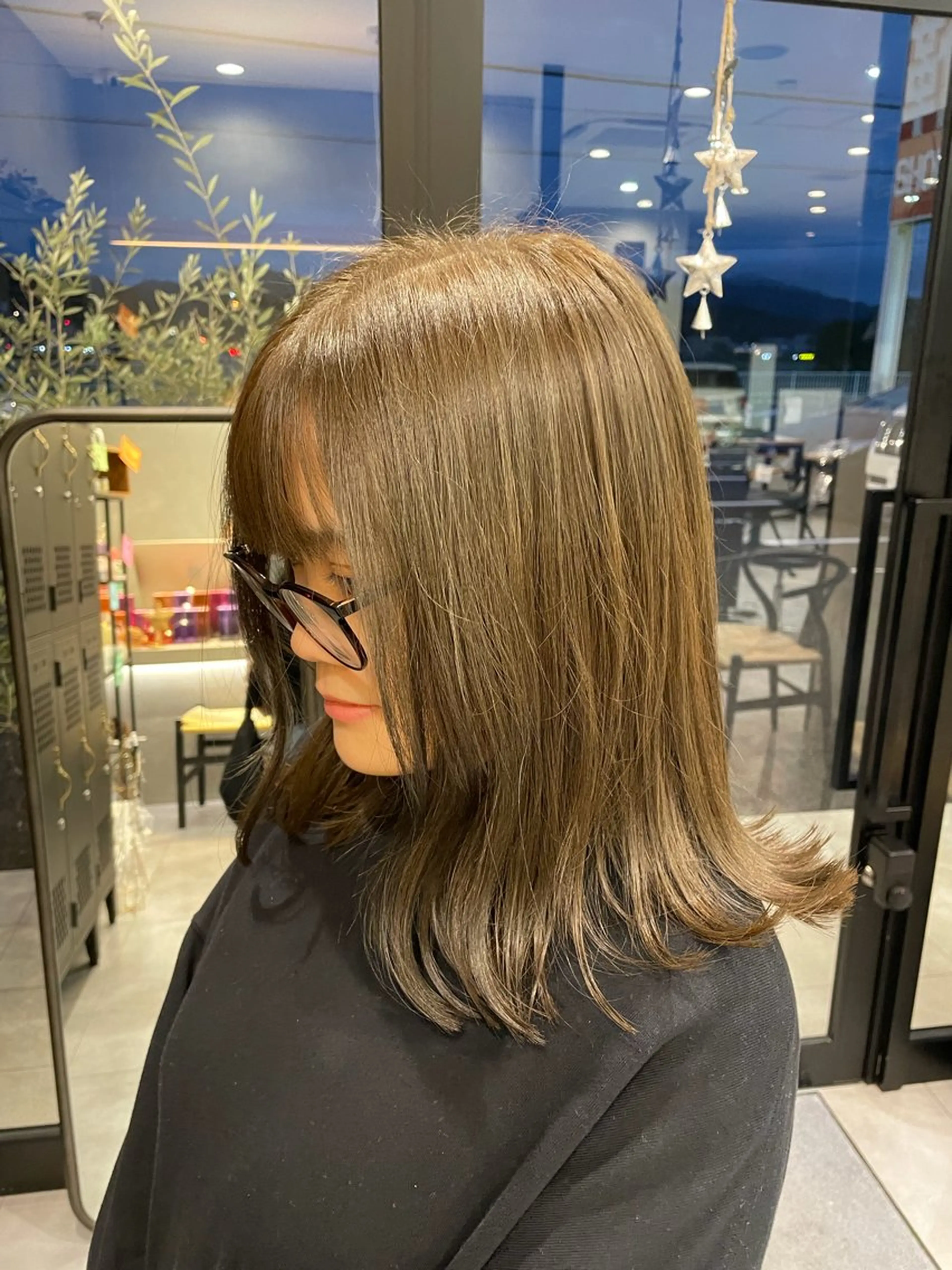 ミディアム カラー ベージュカラー ダブルカラー オリーブベージュ カット ヘアカラー トリートメント 柄澤 菜南子のヘアスタイル