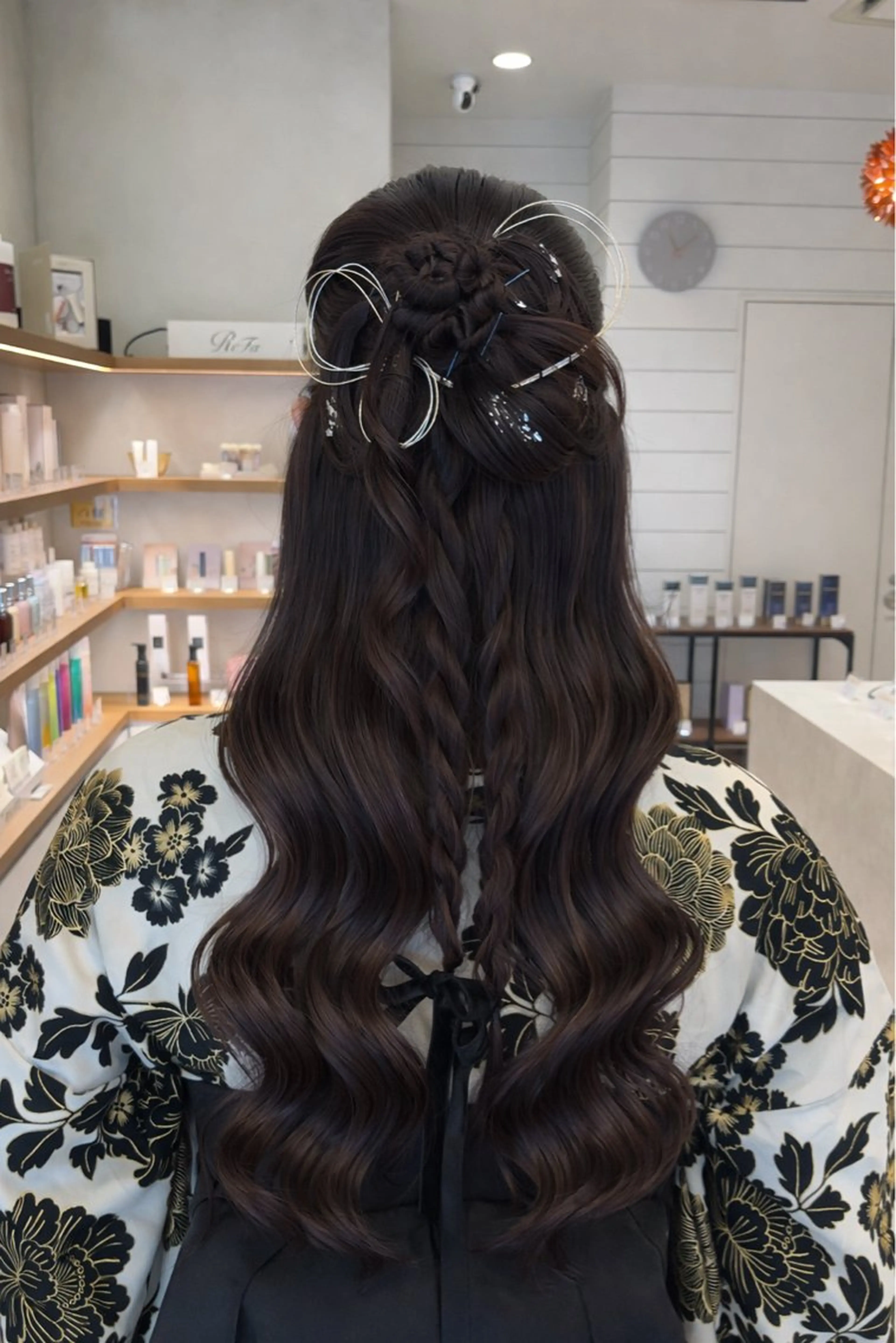 ヘアアレンジ Miwa🦋渋谷/ 透明感カラー/セットのヘアスタイル