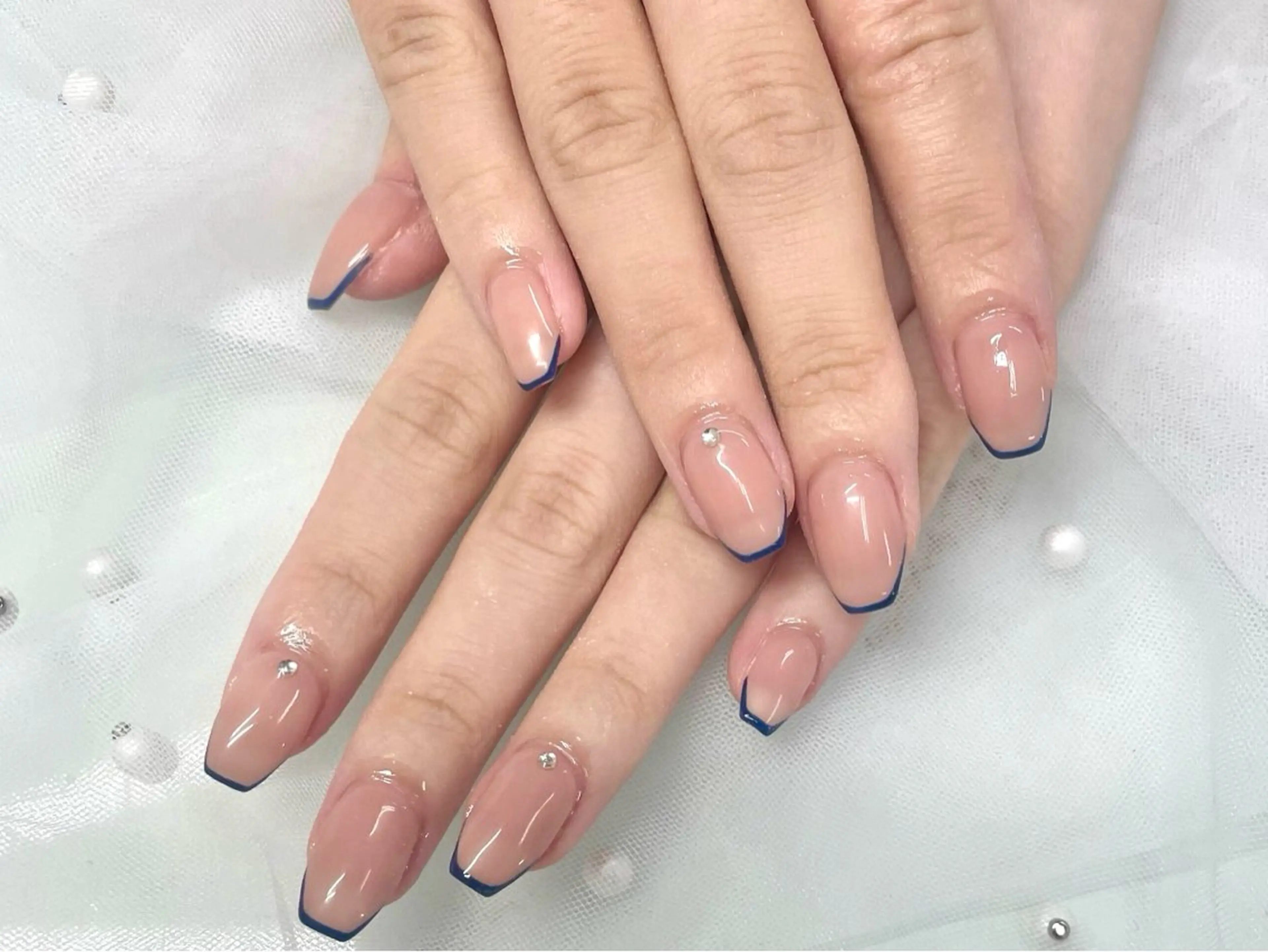 ネイル アートネイル フレンチネイル ジェルネイル パラジェル シンプルネイル ハンドネイル Nail Neige🐈🌙のネイルデザイン