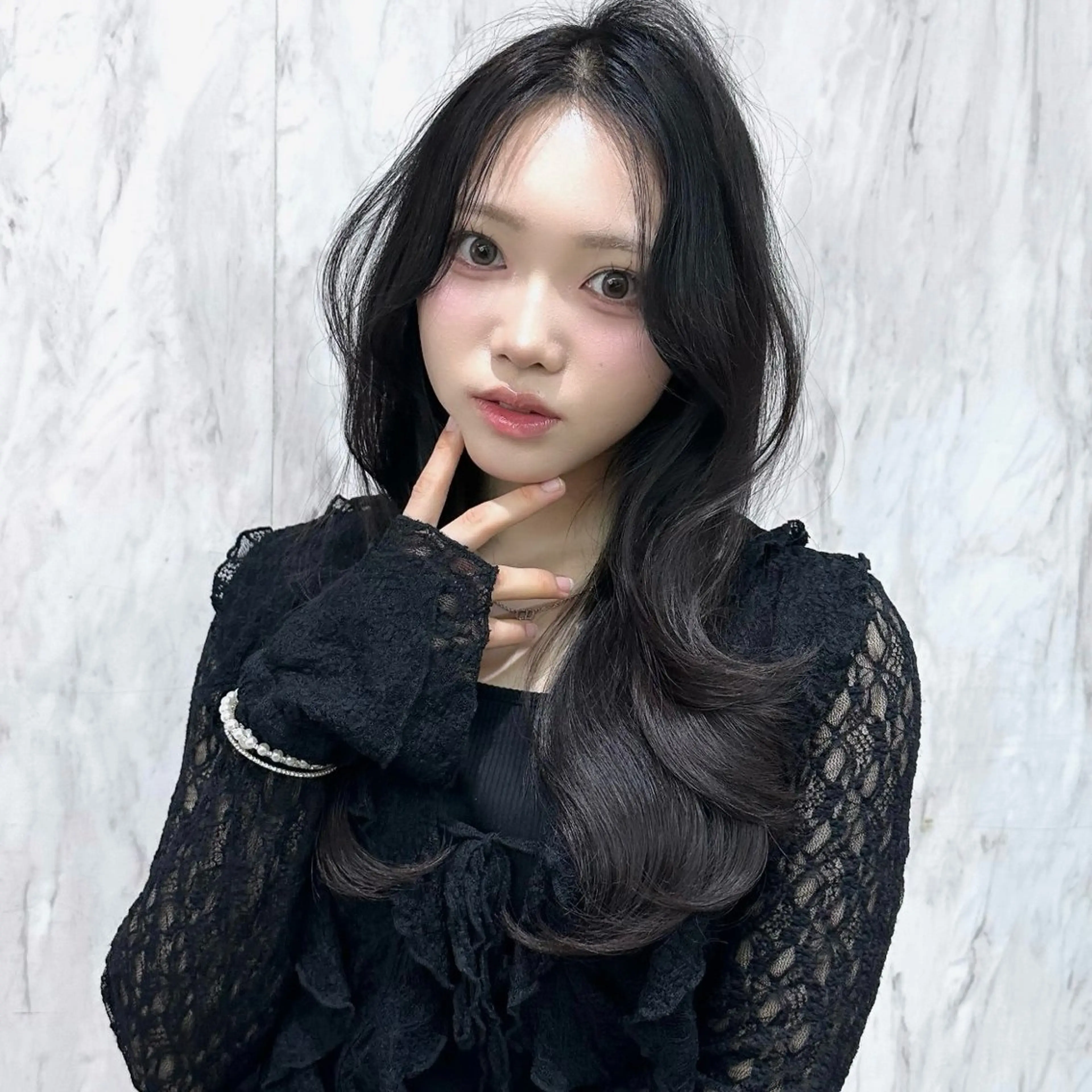 ロング カラー ヘアアレンジ カット ヘアカラー 🖤kana/艶髪/ 韓国風暗髪カラー🖤のヘアスタイル