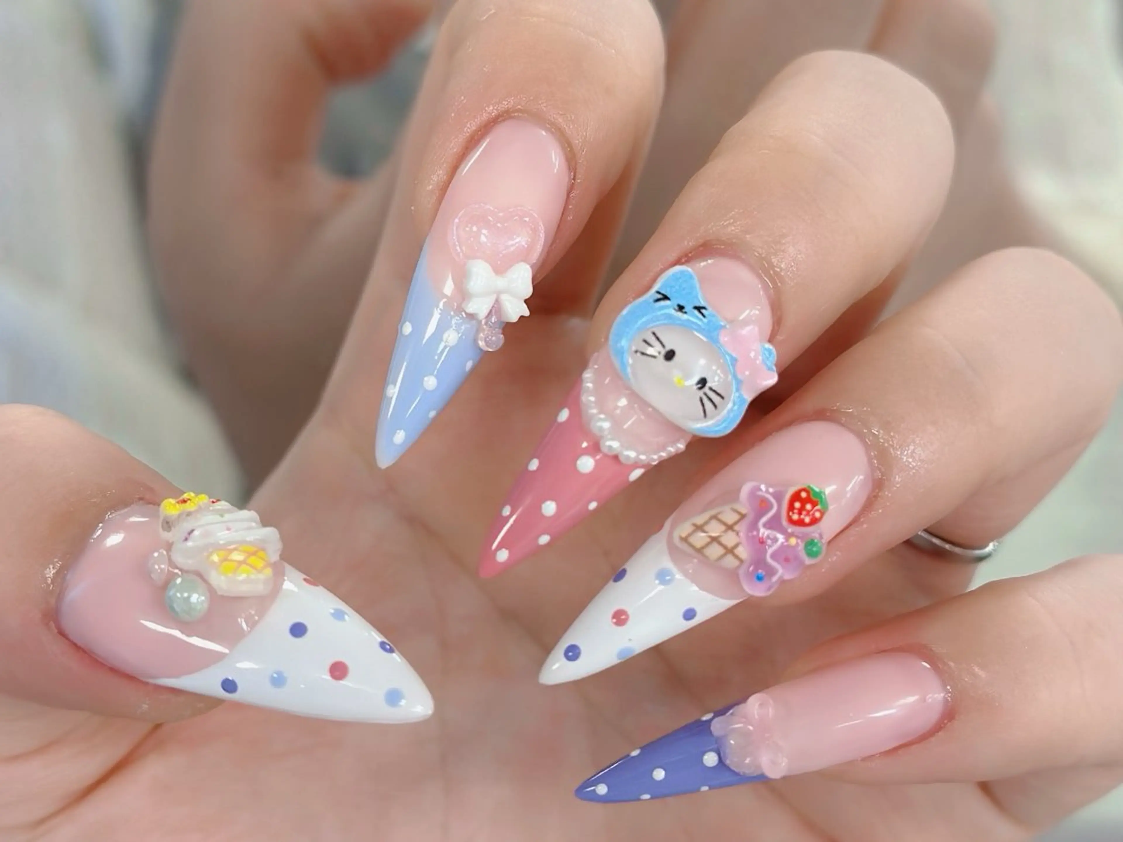 ネイル Mira Nail Studioのネイルデザイン