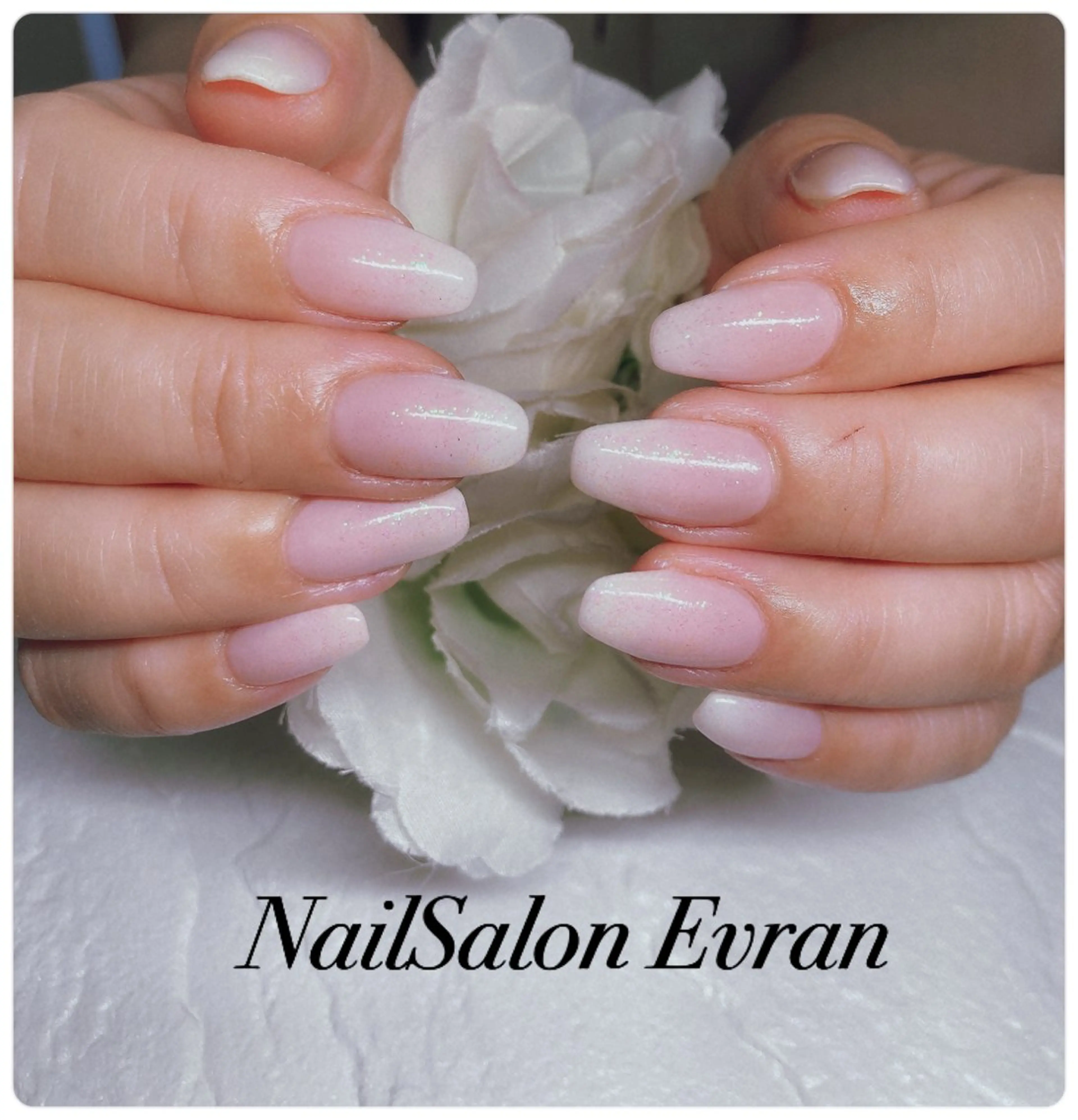 ネイル アートネイル フレンチネイル ラメ(グリッター) マグネットネイル 持ち込み ハンドネイル Nail salon Evranのネイルデザイン