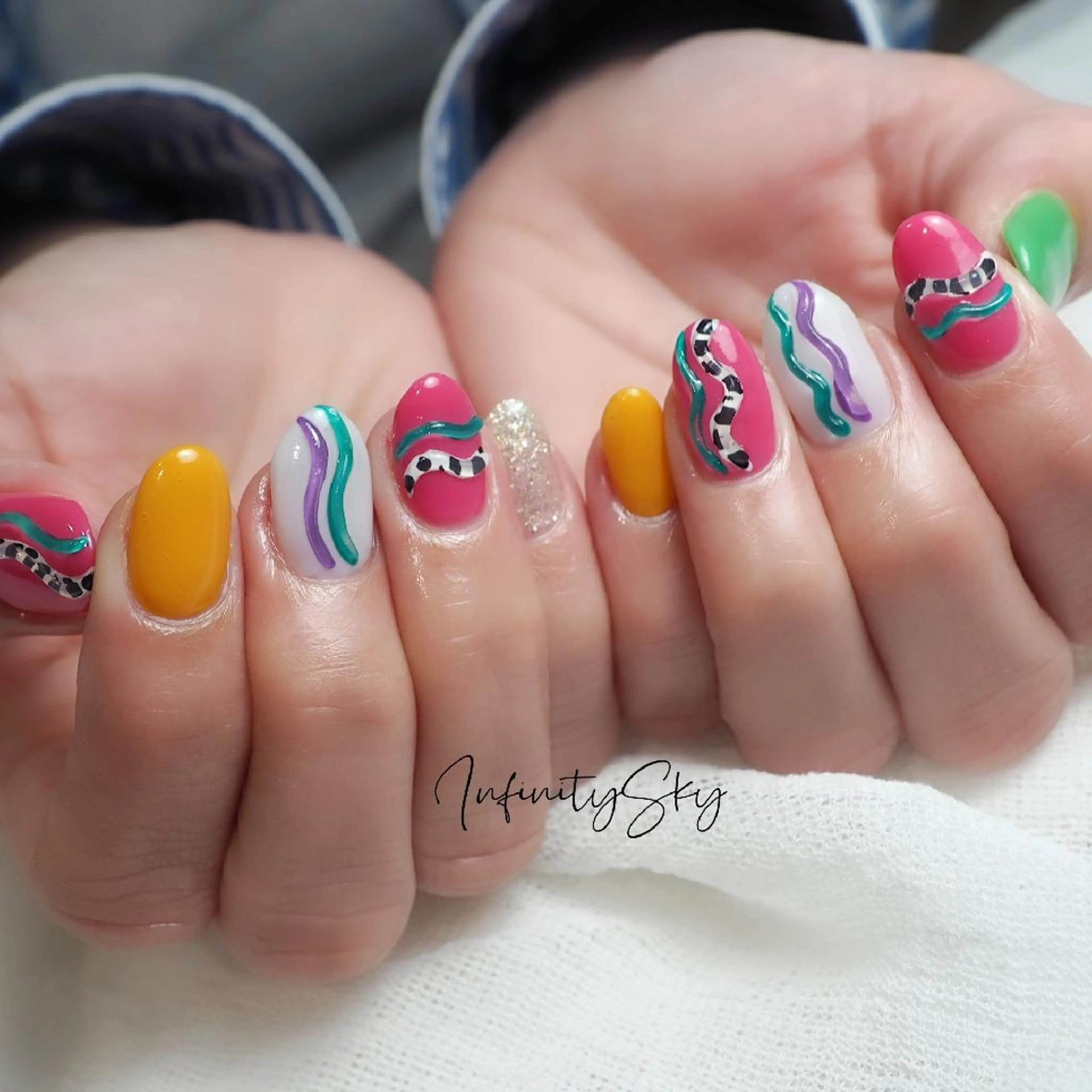 ネイル infinity skyのネイルデザイン