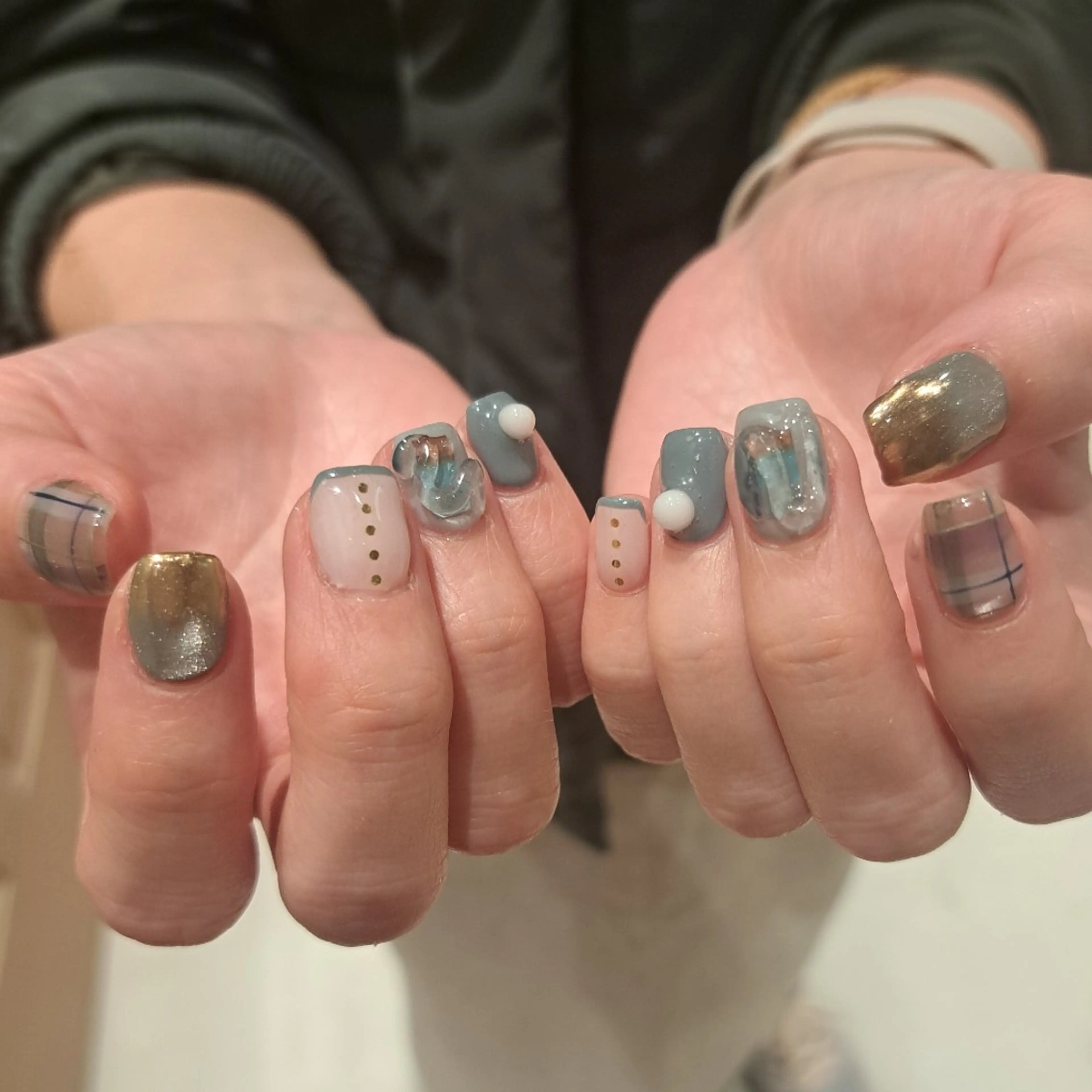 ネイル アートネイル ジェルネイル 水色 持ち込み ぷっくりネイル ハンドネイル Nail mood デザイン持ち込みokのネイルデザイン