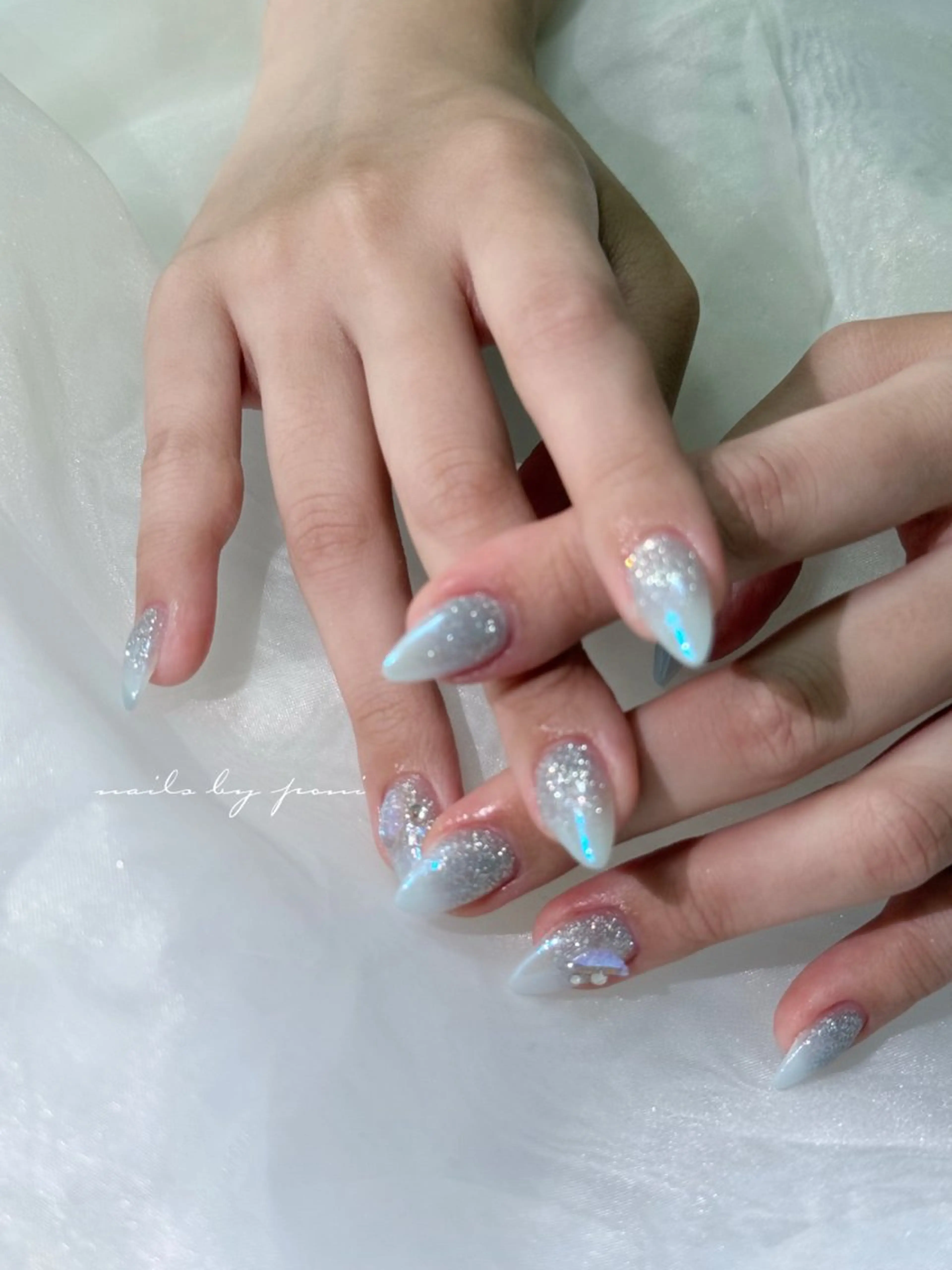 ネイル ハンドネイル NEW MOON takahoのネイルデザイン