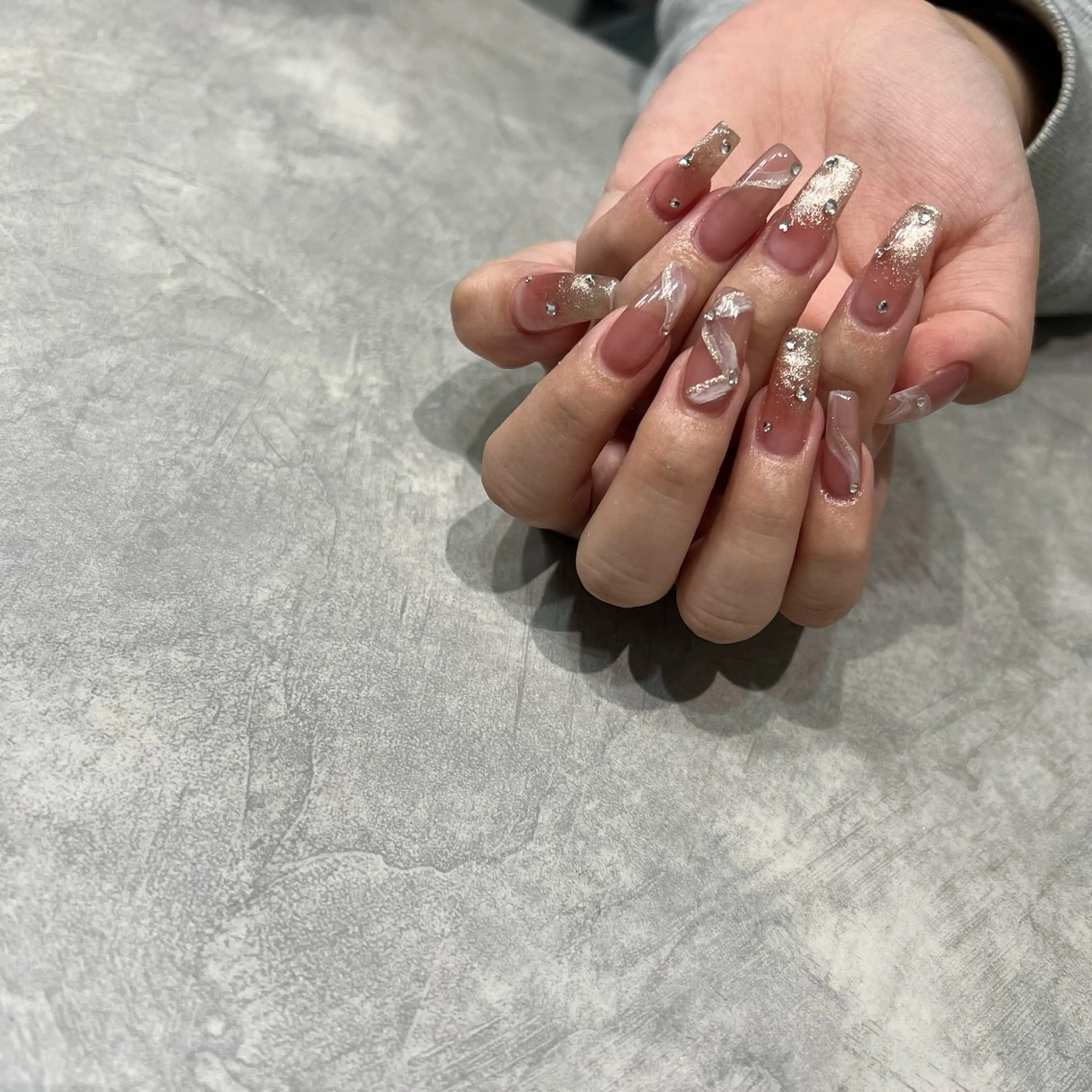 ネイル ハンドネイル yua salon所属・朝岡 詩衣のネイルデザイン