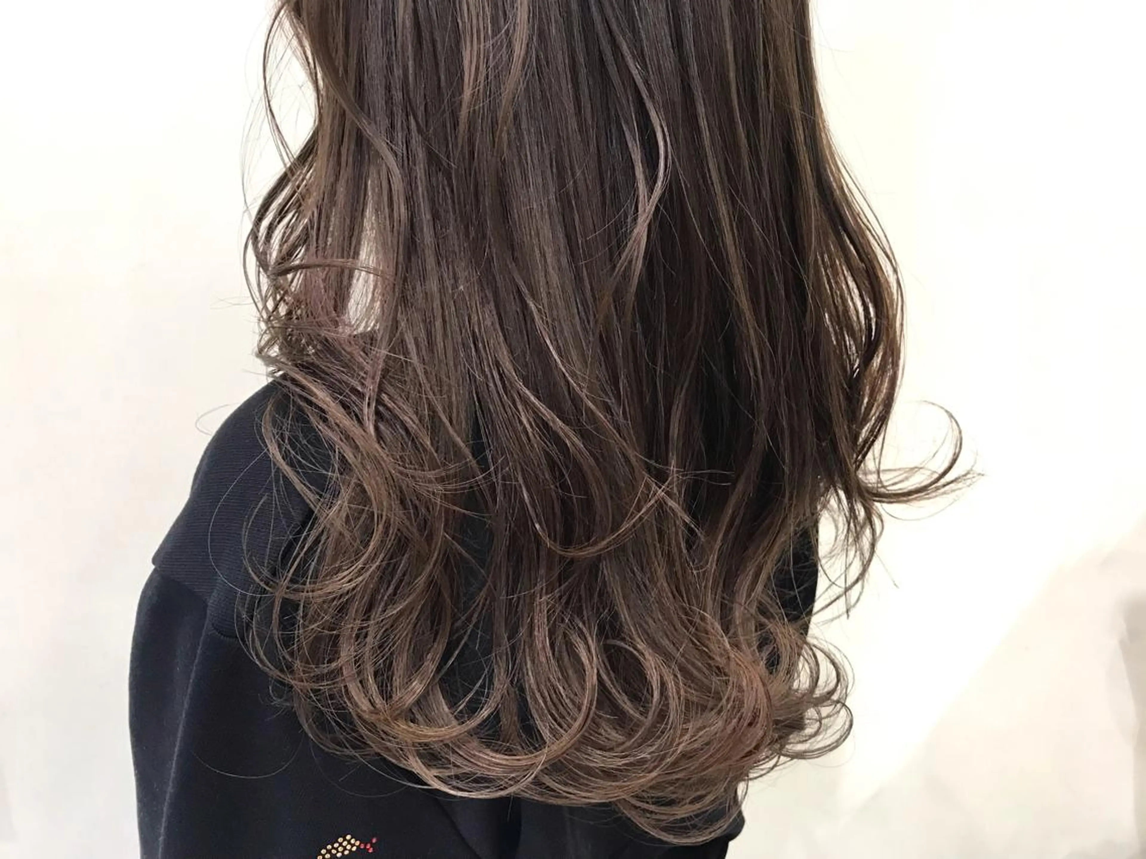 ロング 富田 菜月のヘアスタイル