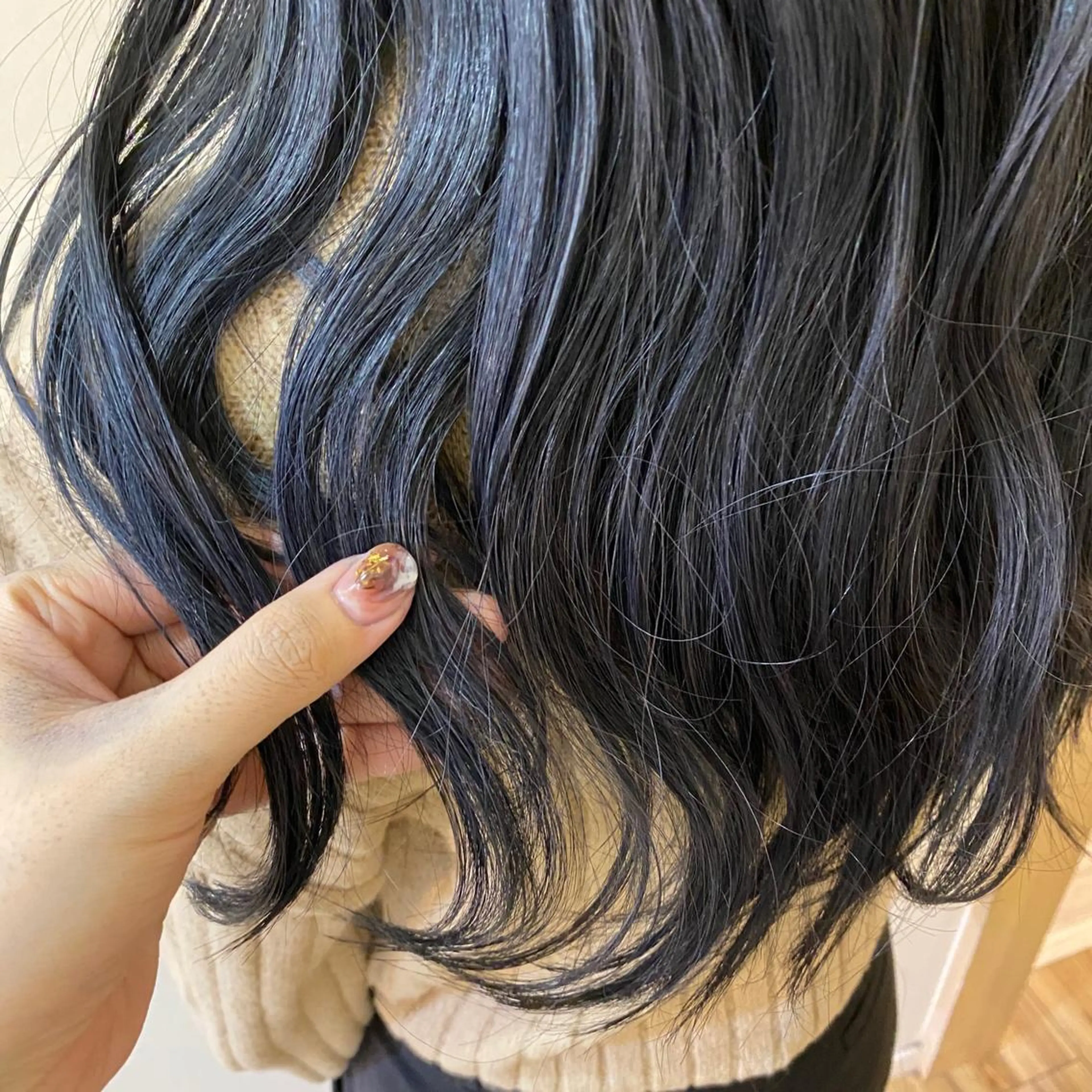 ロング カラー 柴田 秋樺のヘアスタイル