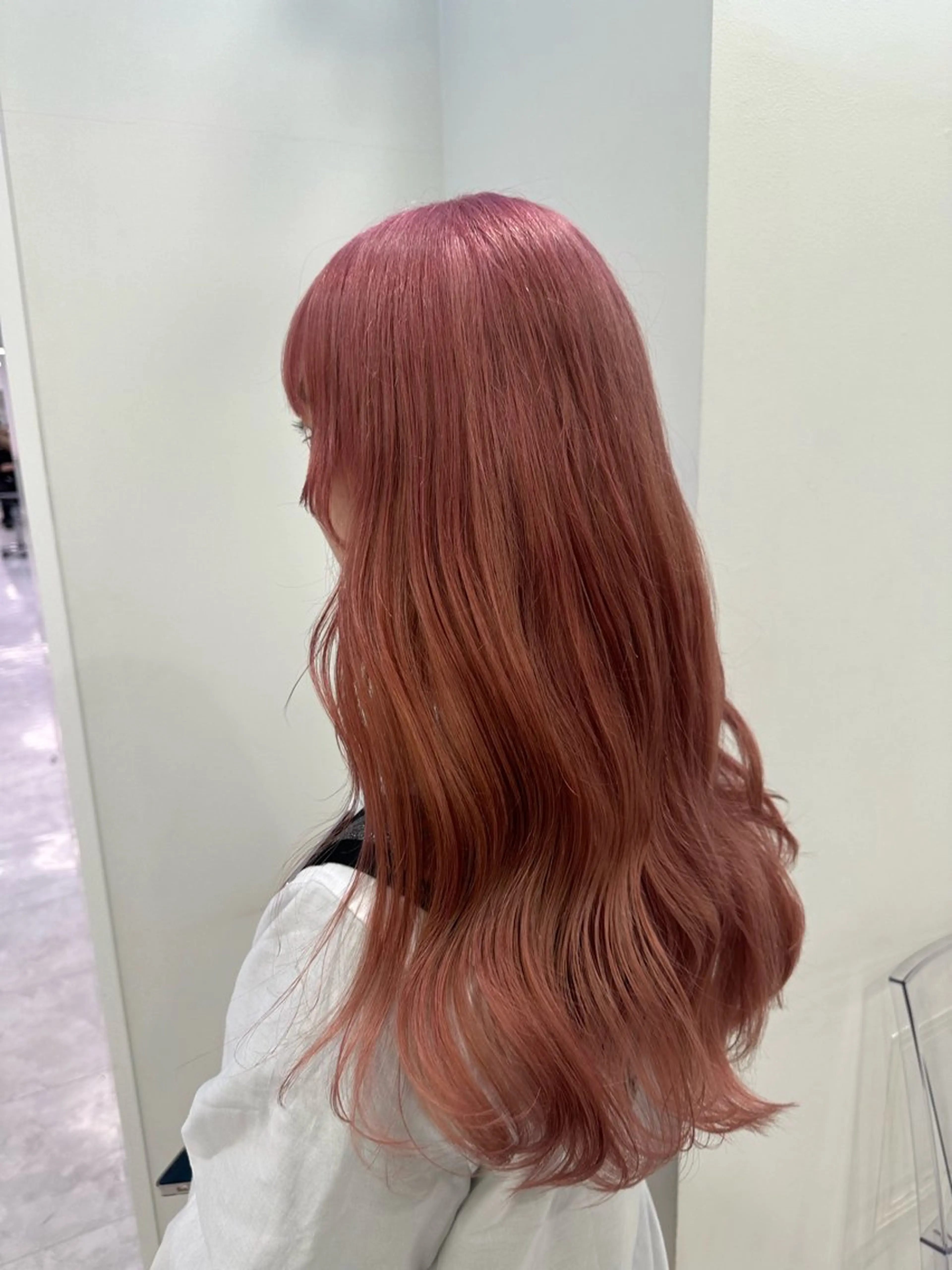 ロング カラー ブリーチ ピンクカラー ホワイトピンク ヘアカラー トリートメント 渋谷/透明感カラー /半個室/こうめいのヘアスタイル