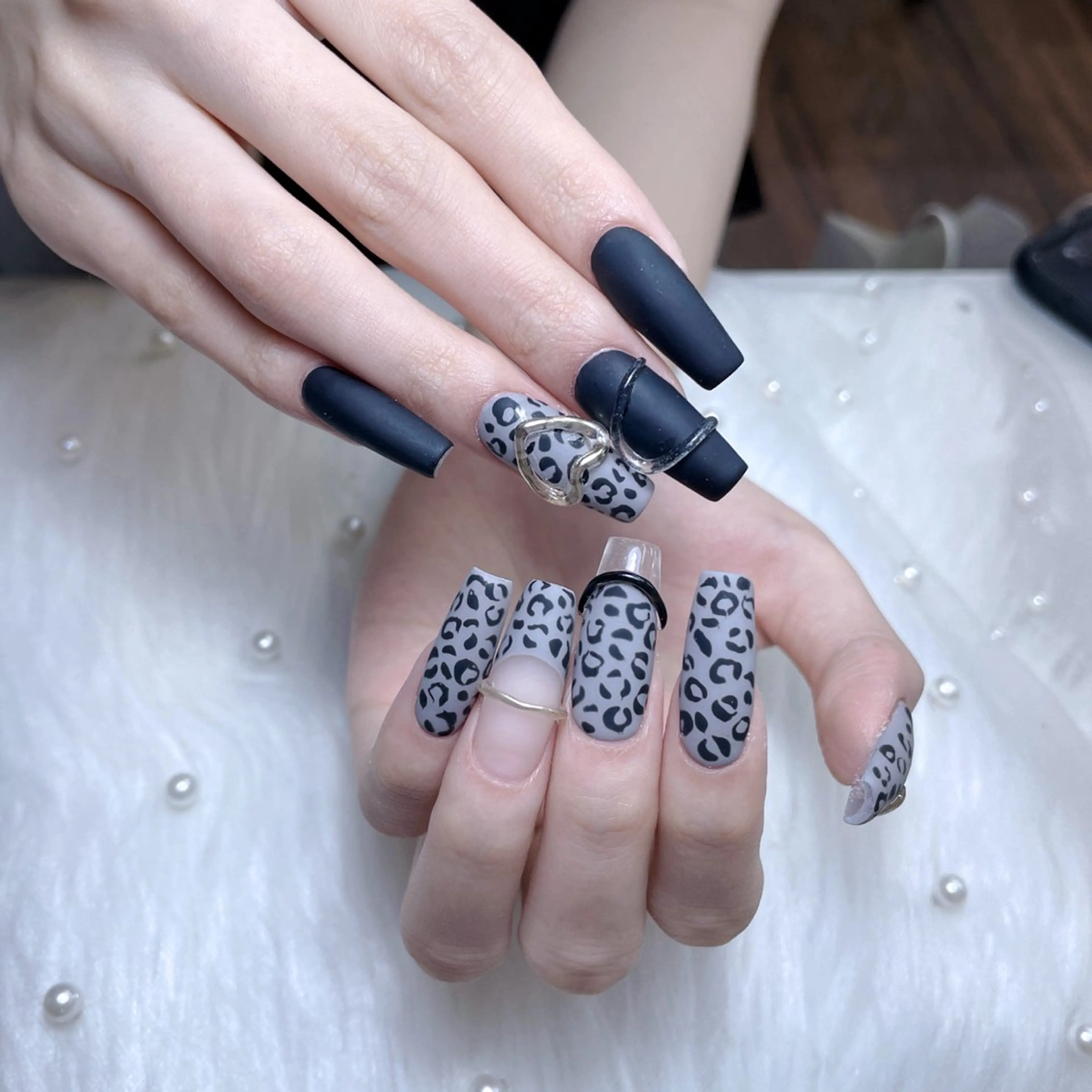 ネイル フレンチネイル キラキラネイル マグネットネイル ミラーネイル スカルプネイル ハンドネイル NailPrincess所属・princess スカルプ専門店のネイルデザイン