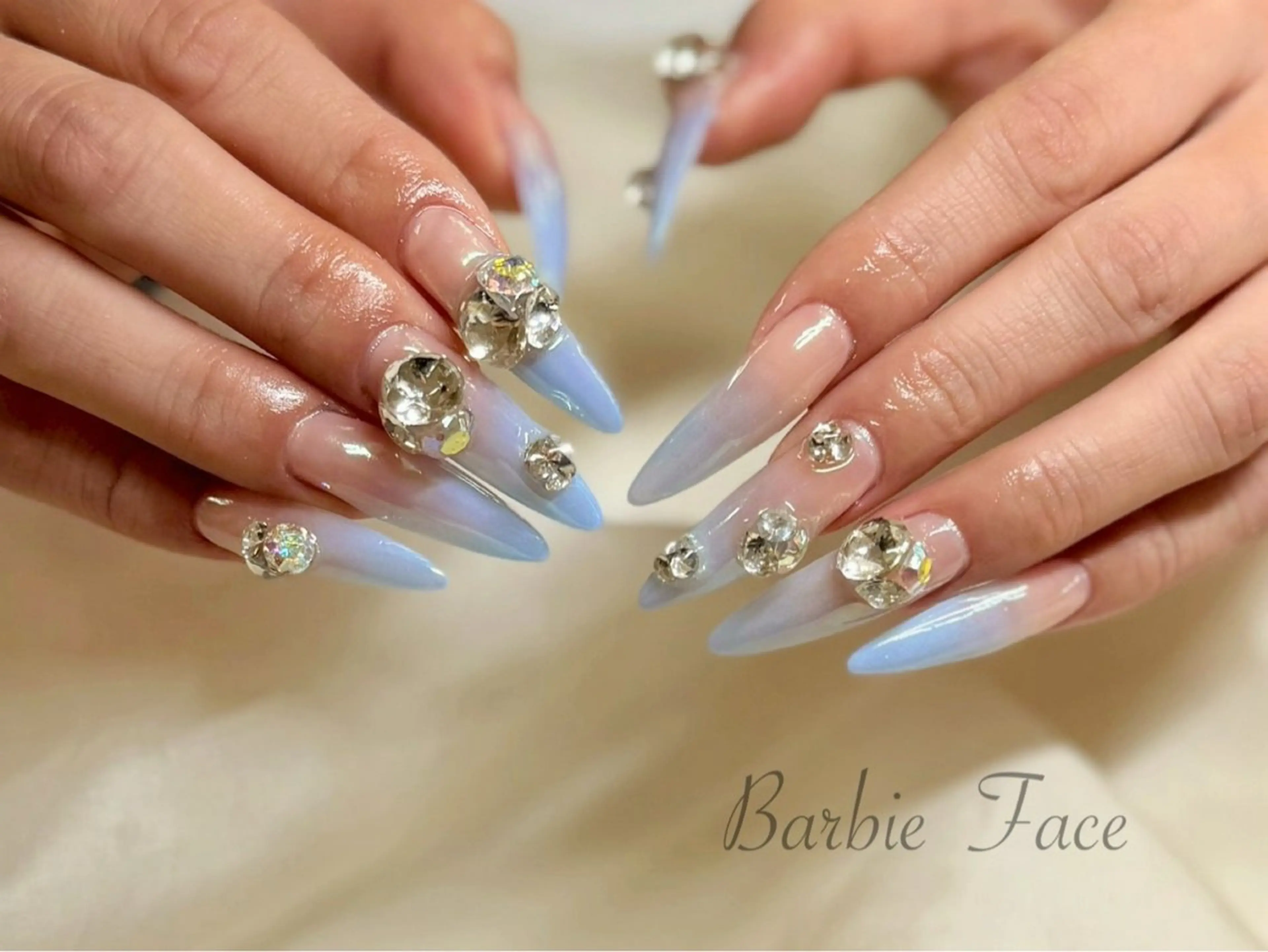 ネイル Barbie Faceのネイルデザイン