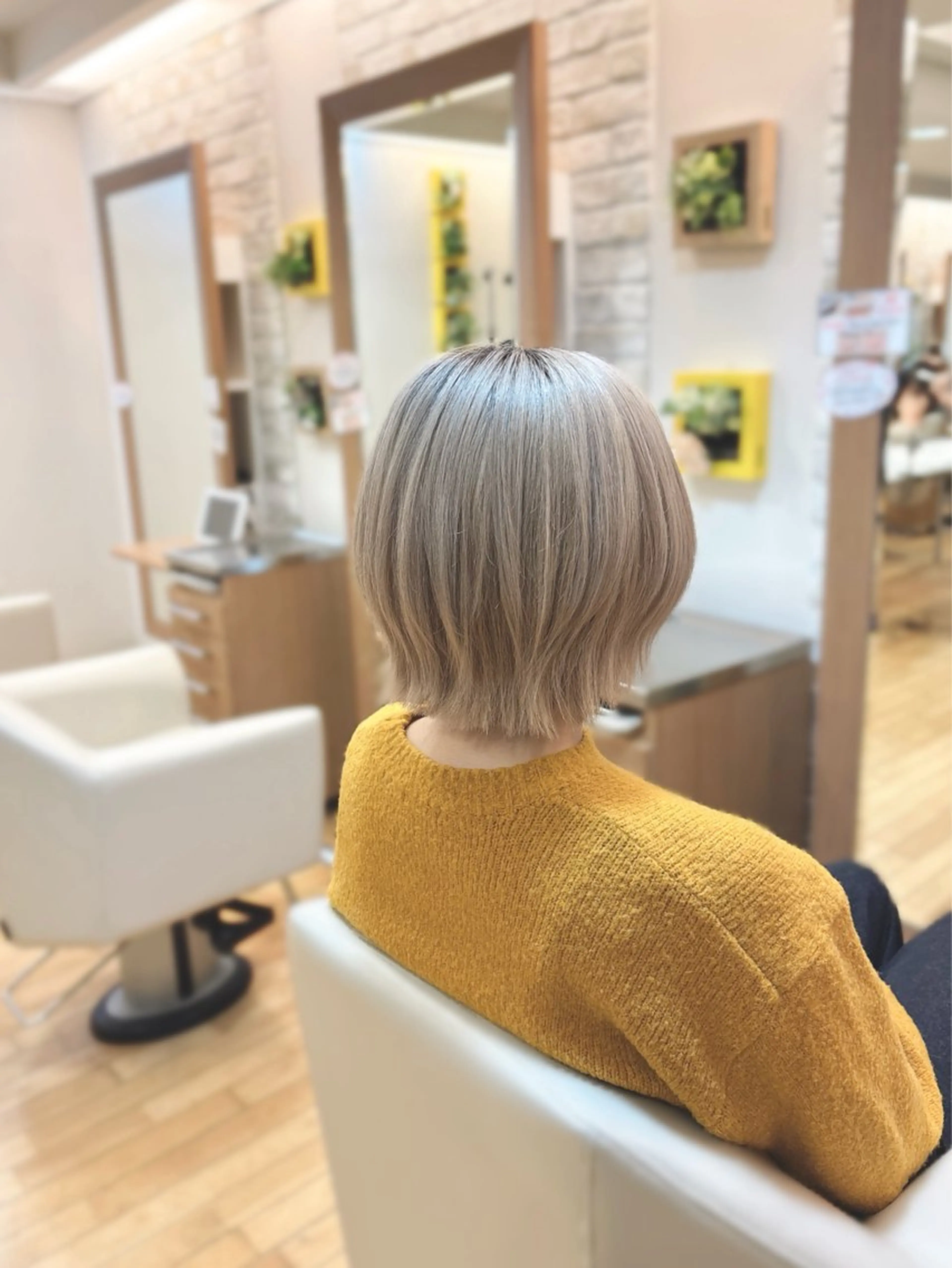 ミディアム ✧elpatio✧︎ 小出紗羅のマツエク・マツパデザイン