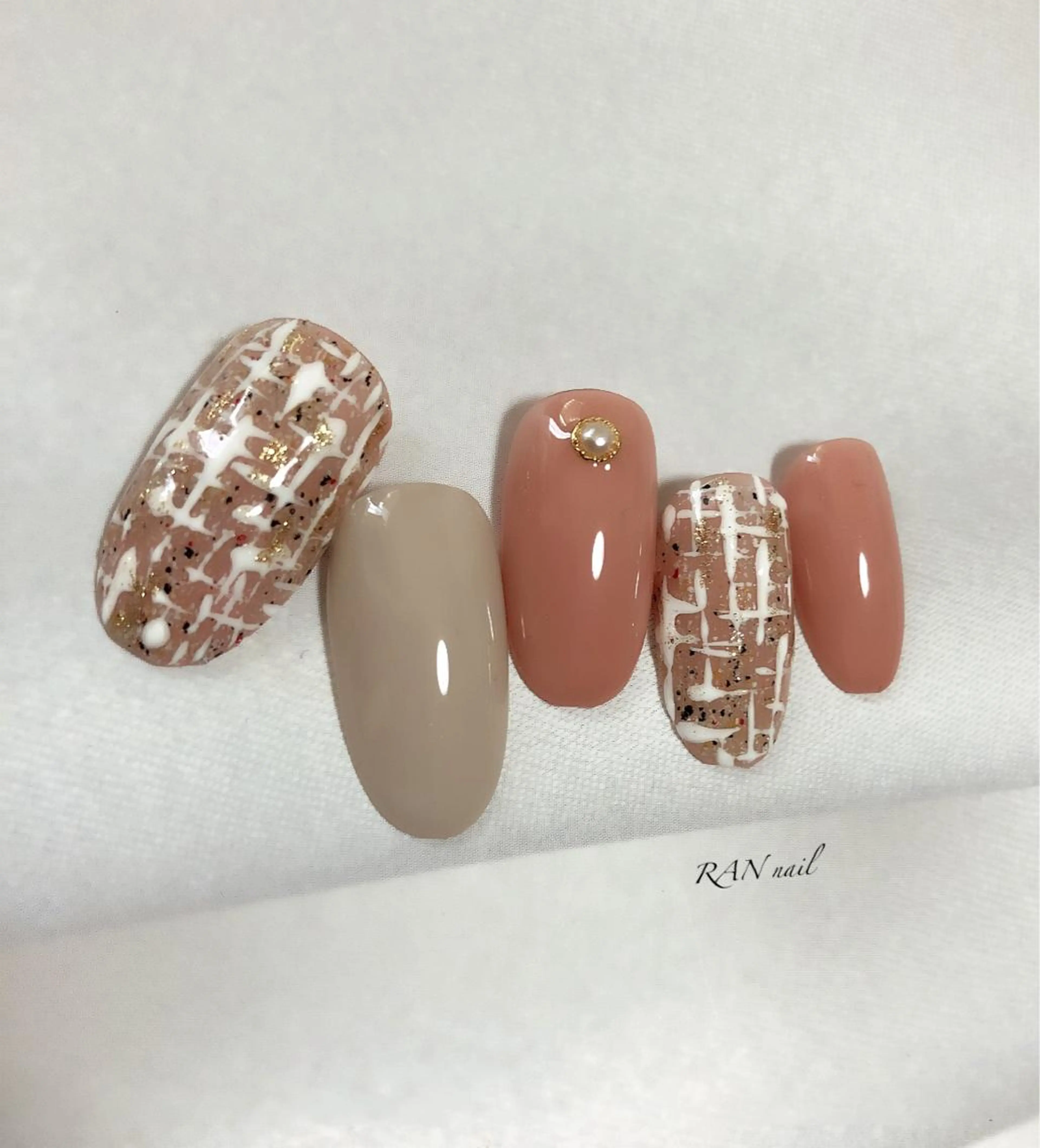 ネイル フットネイル オフィスネイル ピンク ツイードネイル ホワイト ハンドネイル フットネイル RAN nailのネイルデザイン