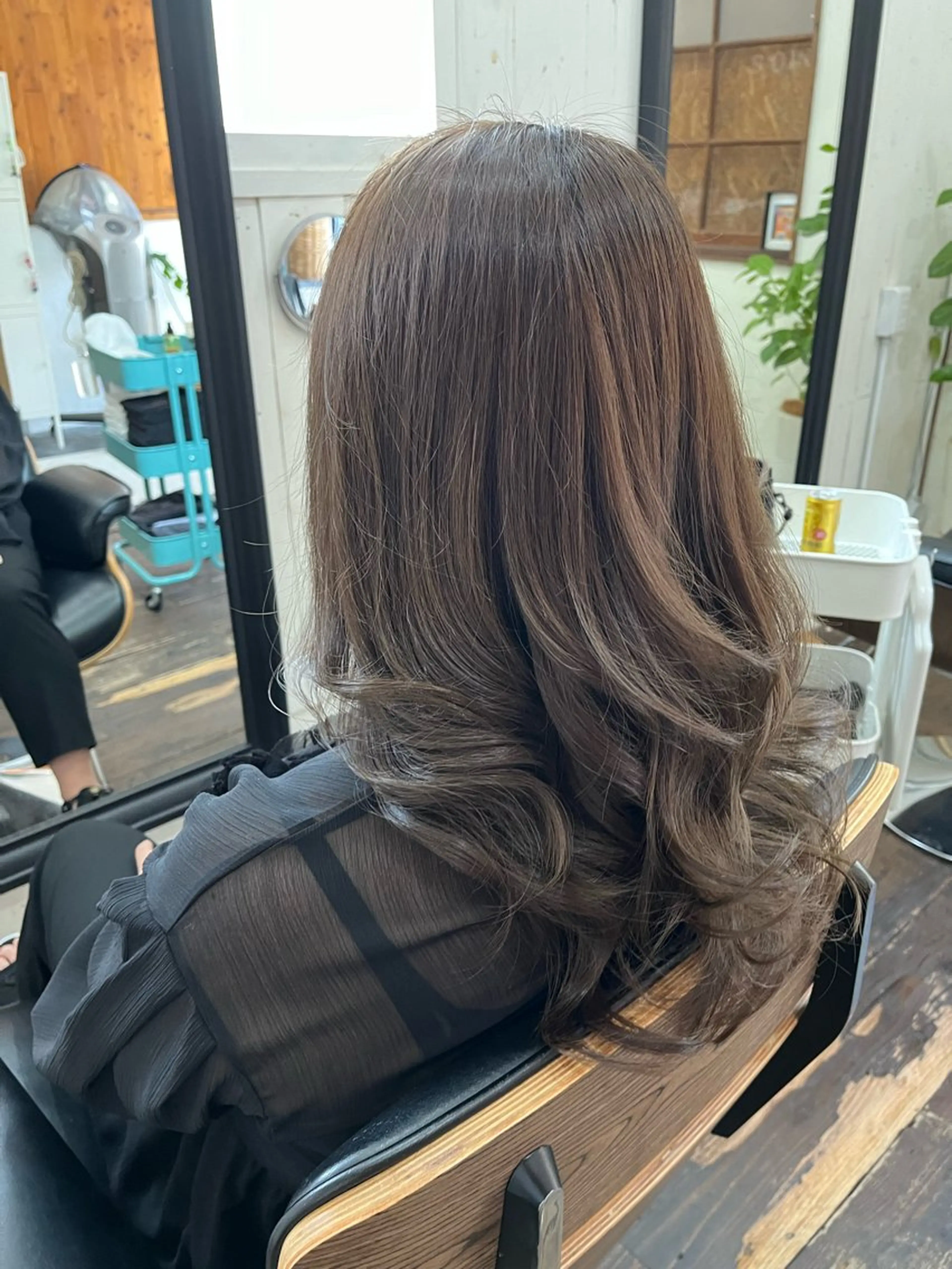 ロング 紙屋 隼人のヘアスタイル
