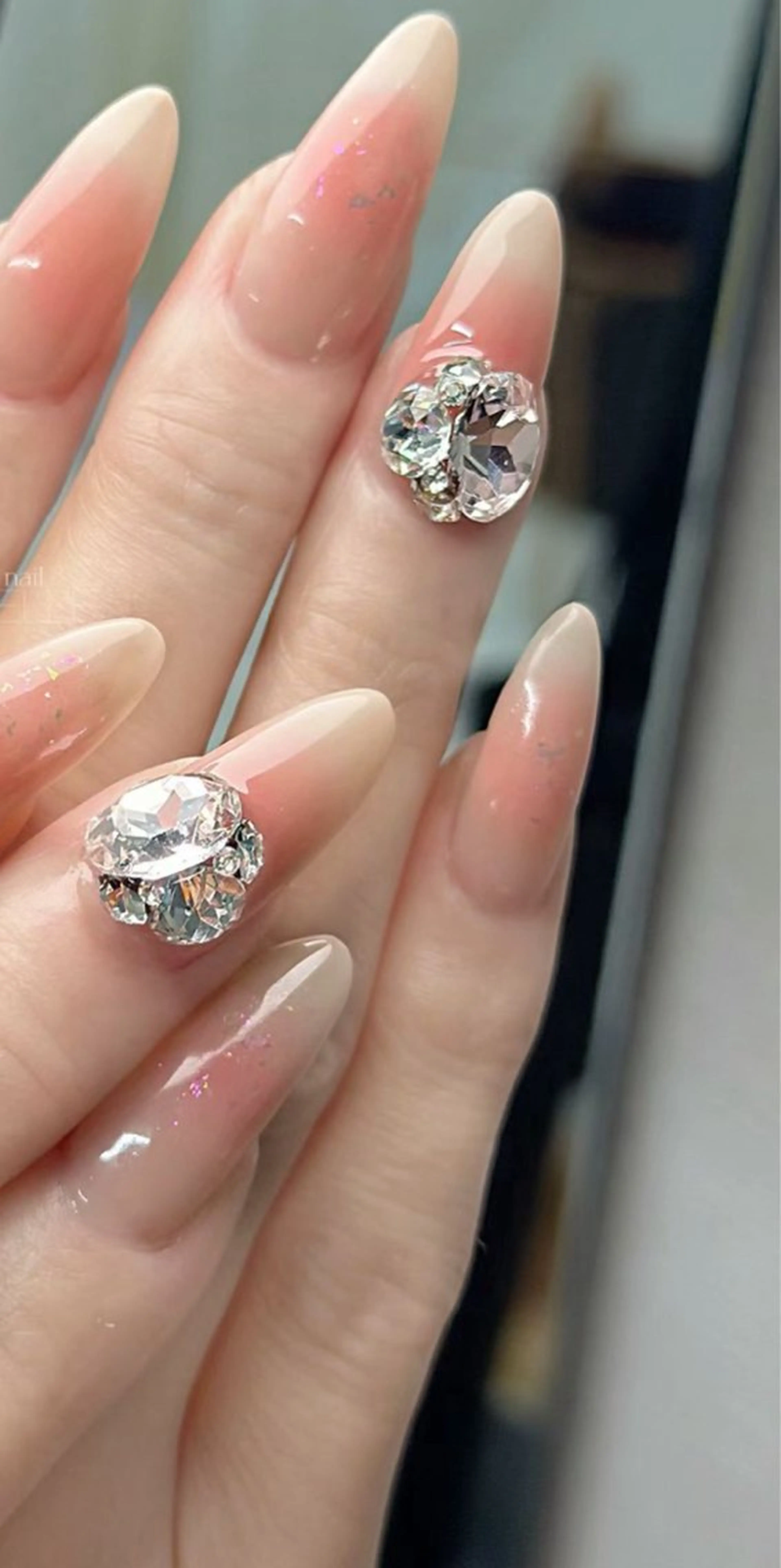 ネイル ハンドネイル MoonNail ユリ🌸のネイルデザイン