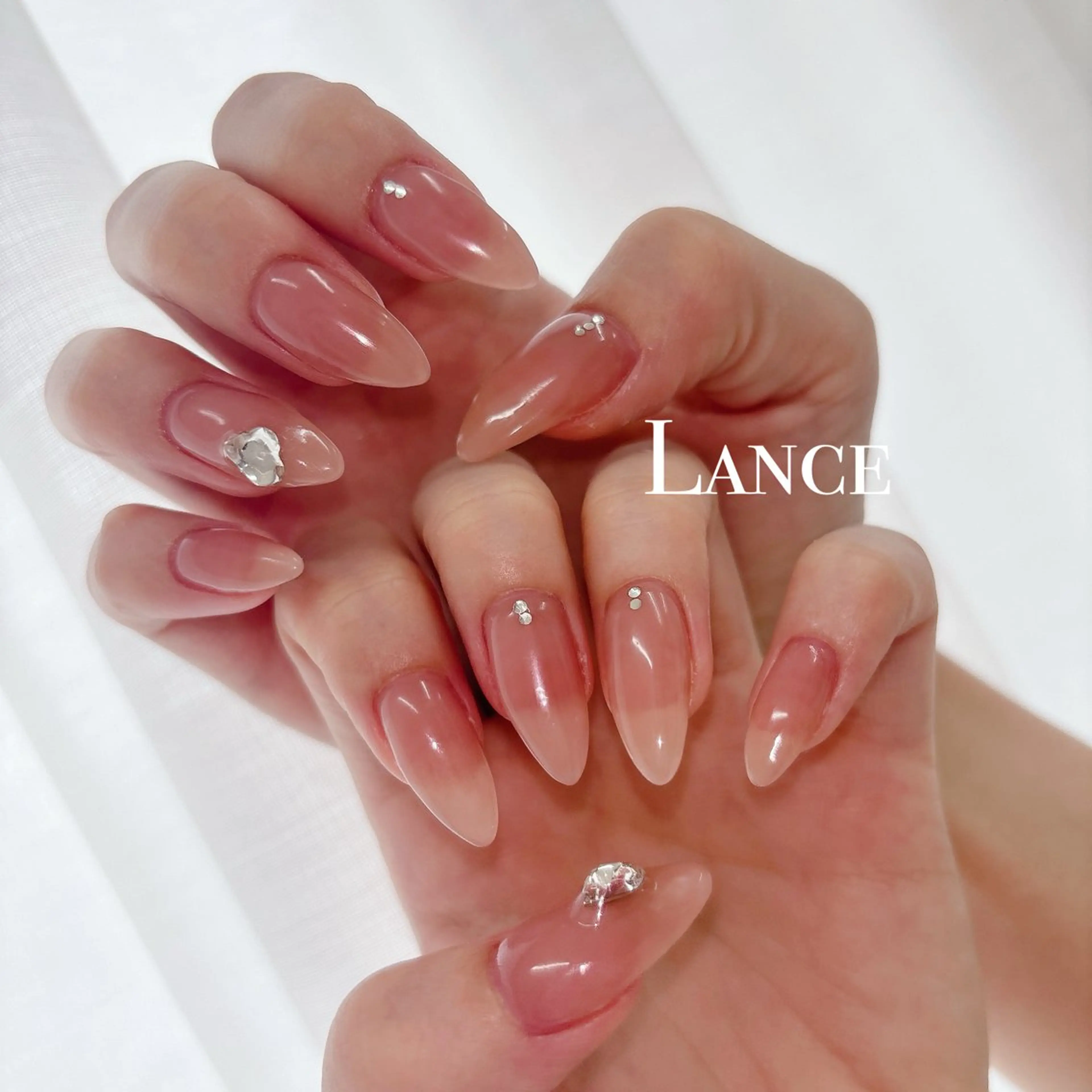 ネイル オーロラネイル ブルー フットネイル 氷ネイル・うるうるネイル キラキラネイル ハンドネイル Lance nailのネイルデザイン