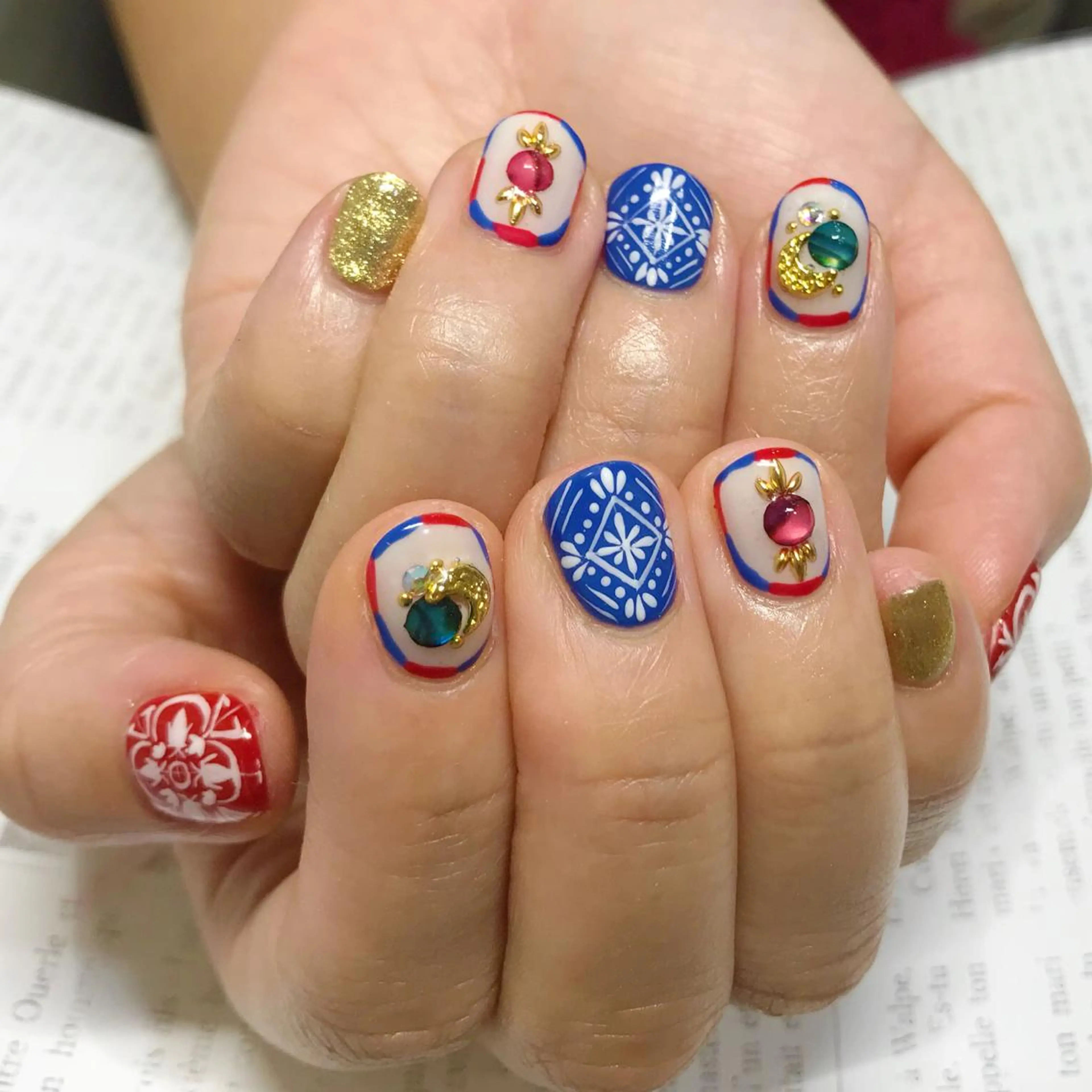ネイル elu ：nail＆eyeのネイルデザイン