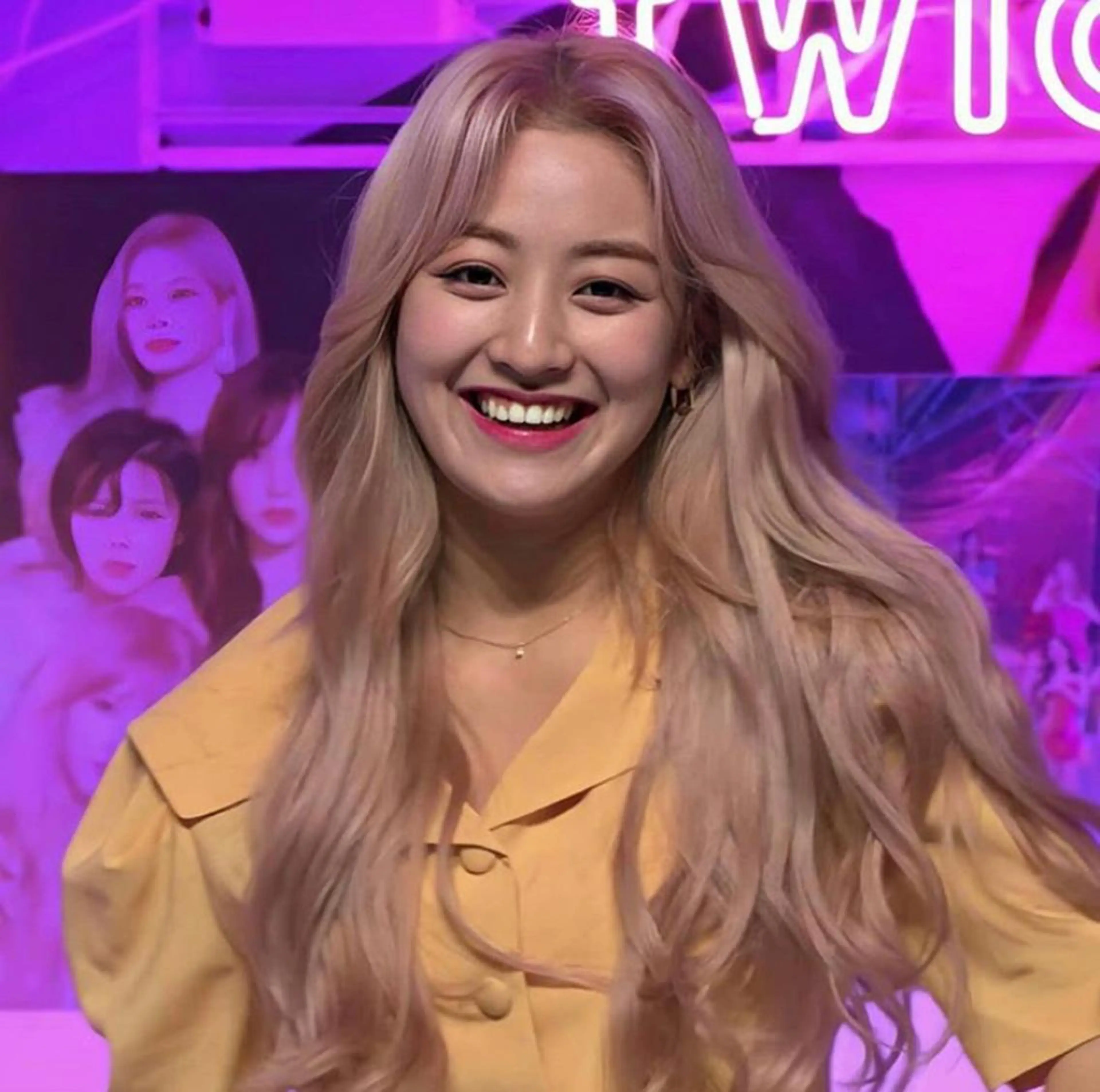 カラー ハイトーンカラー カット ヘアカラー MARU パーマ/レイヤーのヘアスタイル