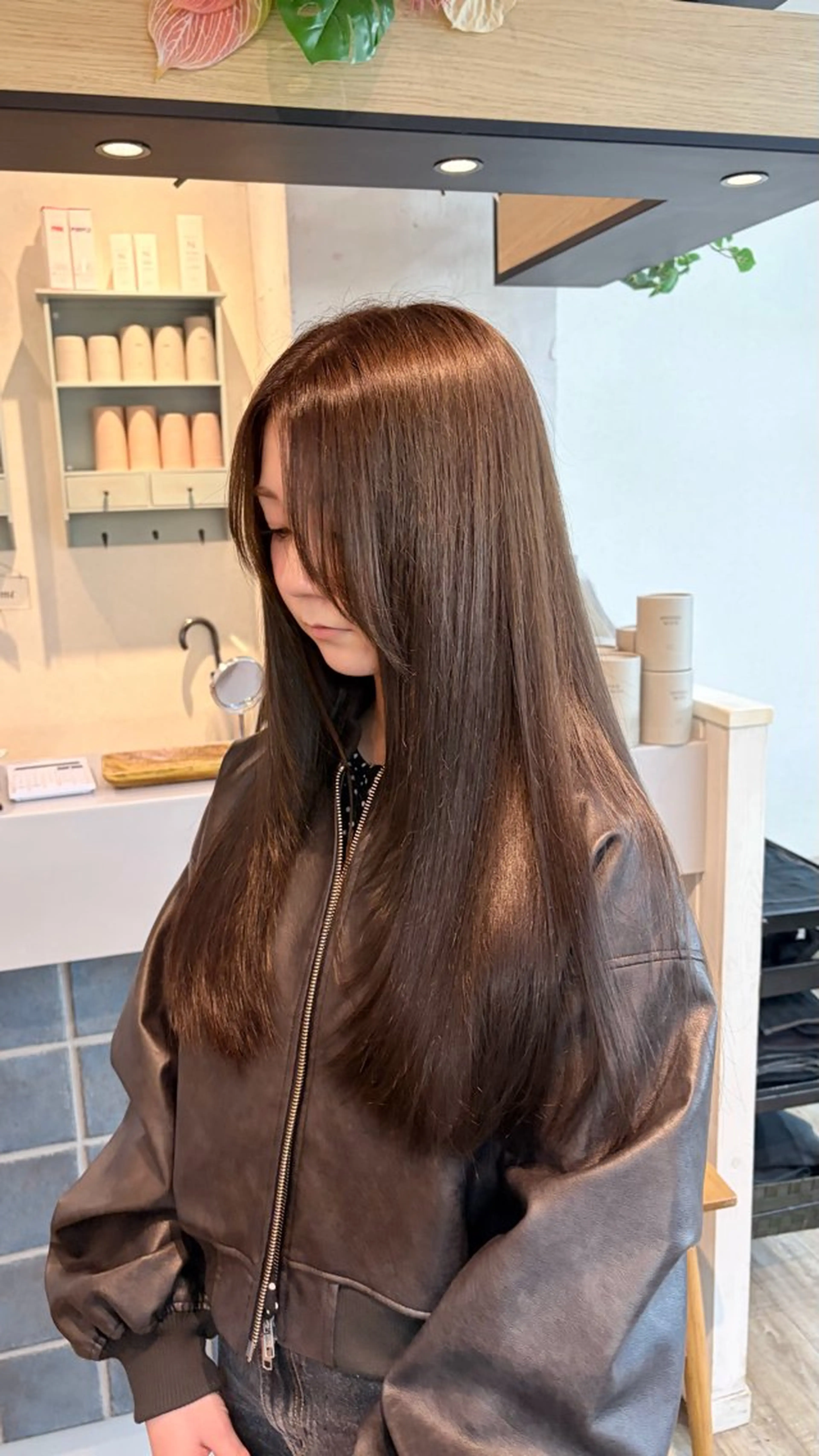 ロング カラー ベージュカラー オリーブベージュ レイヤーカット カット ヘアカラー 🏹MIYU￤抜け感 ×柔らかカラーのヘアスタイル