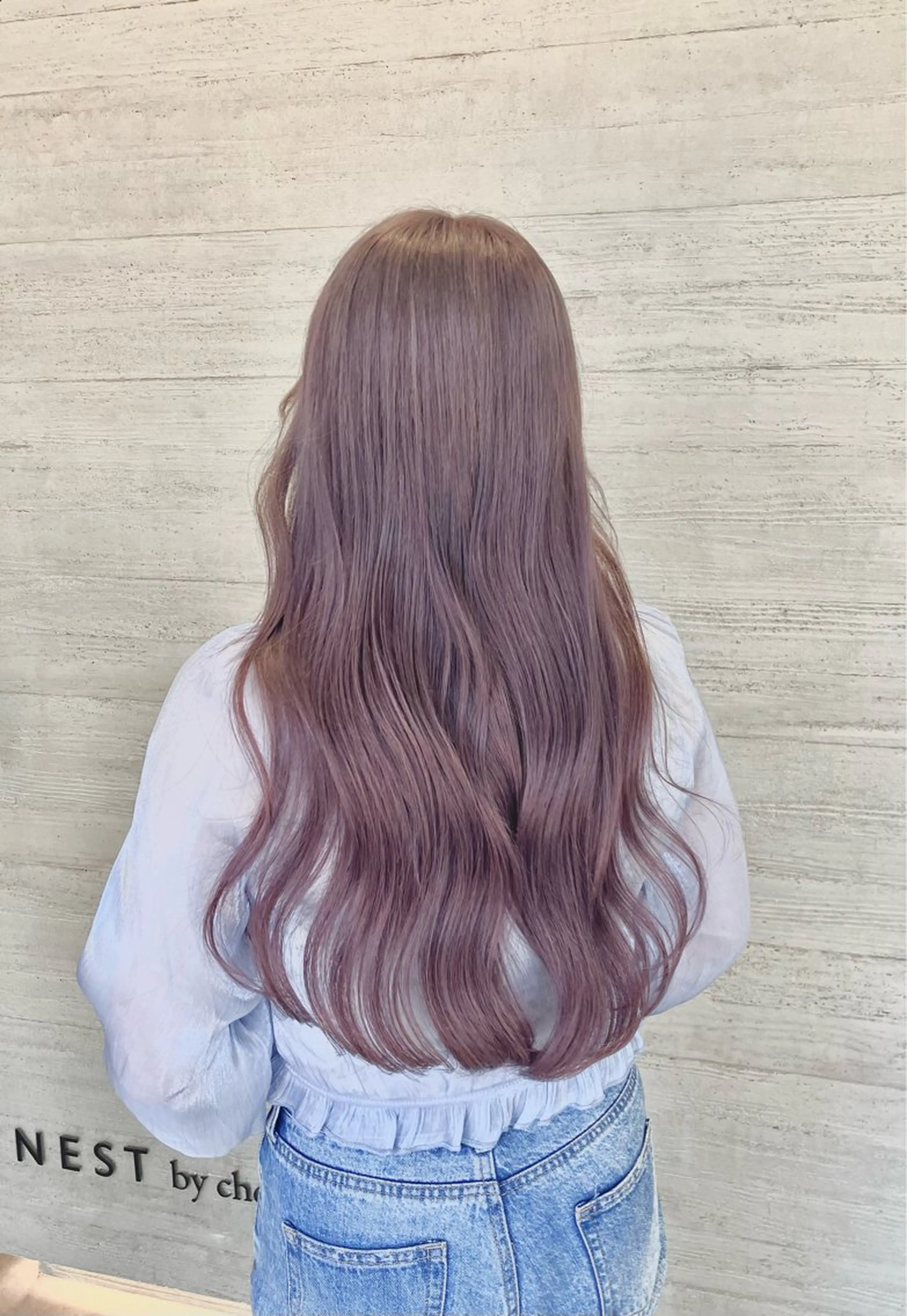 ロング カラー ベージュカラー ブリーチ ケアブリーチ ラベンダーカラー ラベンダーピンク カット ヘアカラー サキ🤍ハイトーン 🩰くびれ巻きヘアのヘアスタイル