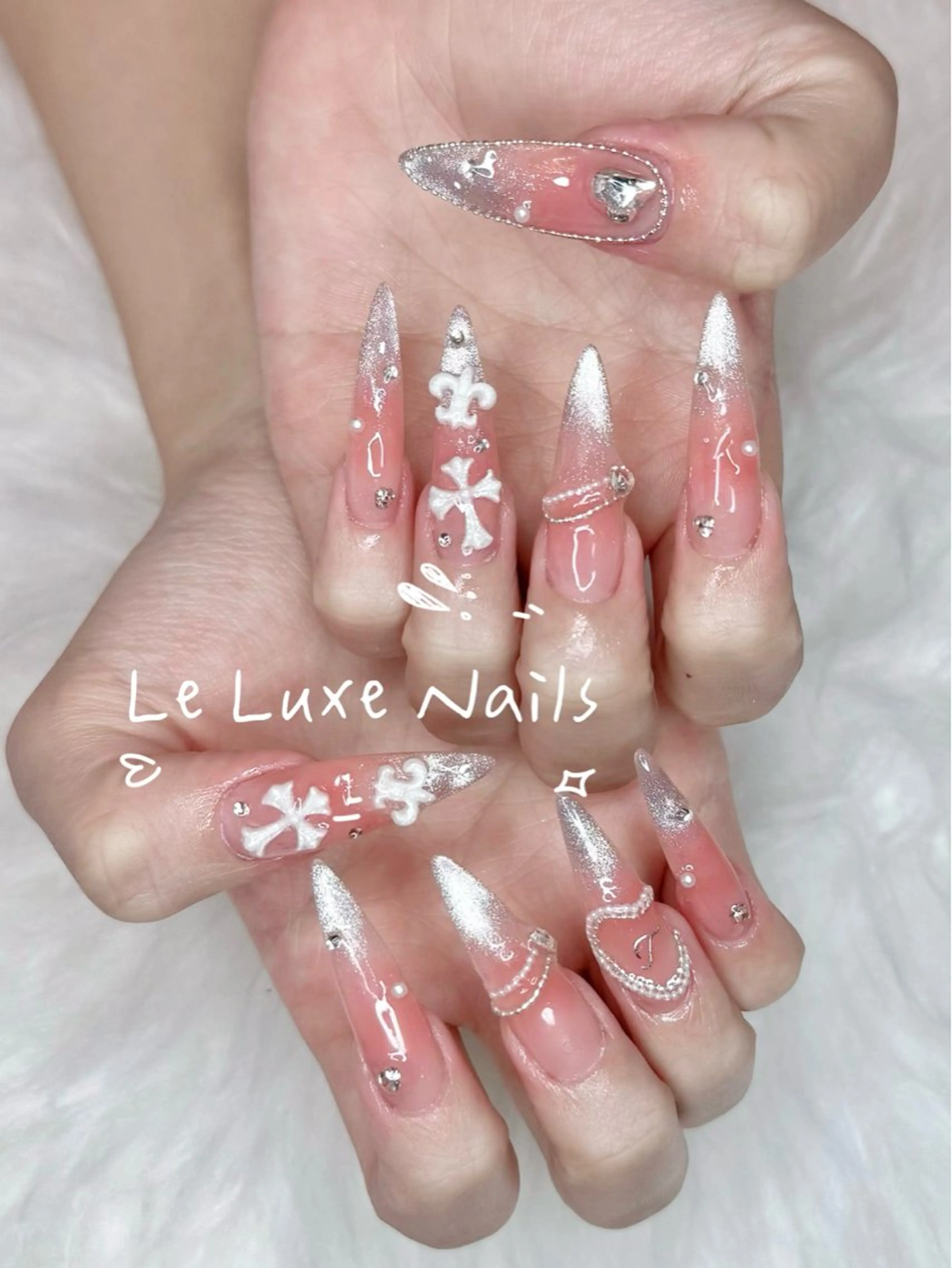 ネイル le luxe nailsのネイルデザイン