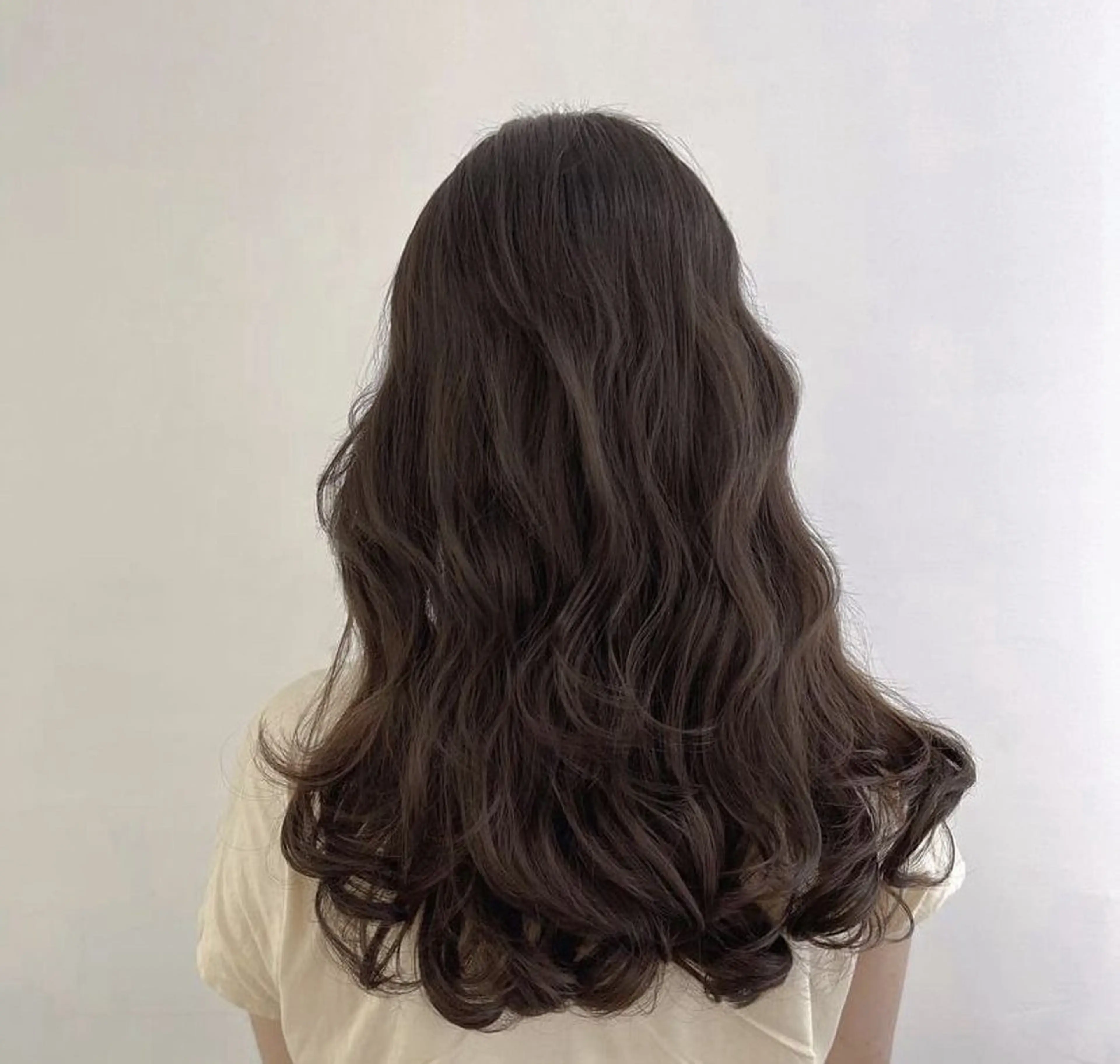 ロング パーマ カット パーマ コテ巻き風パーマ🫧 韓国パーマ反町海大のヘアスタイル